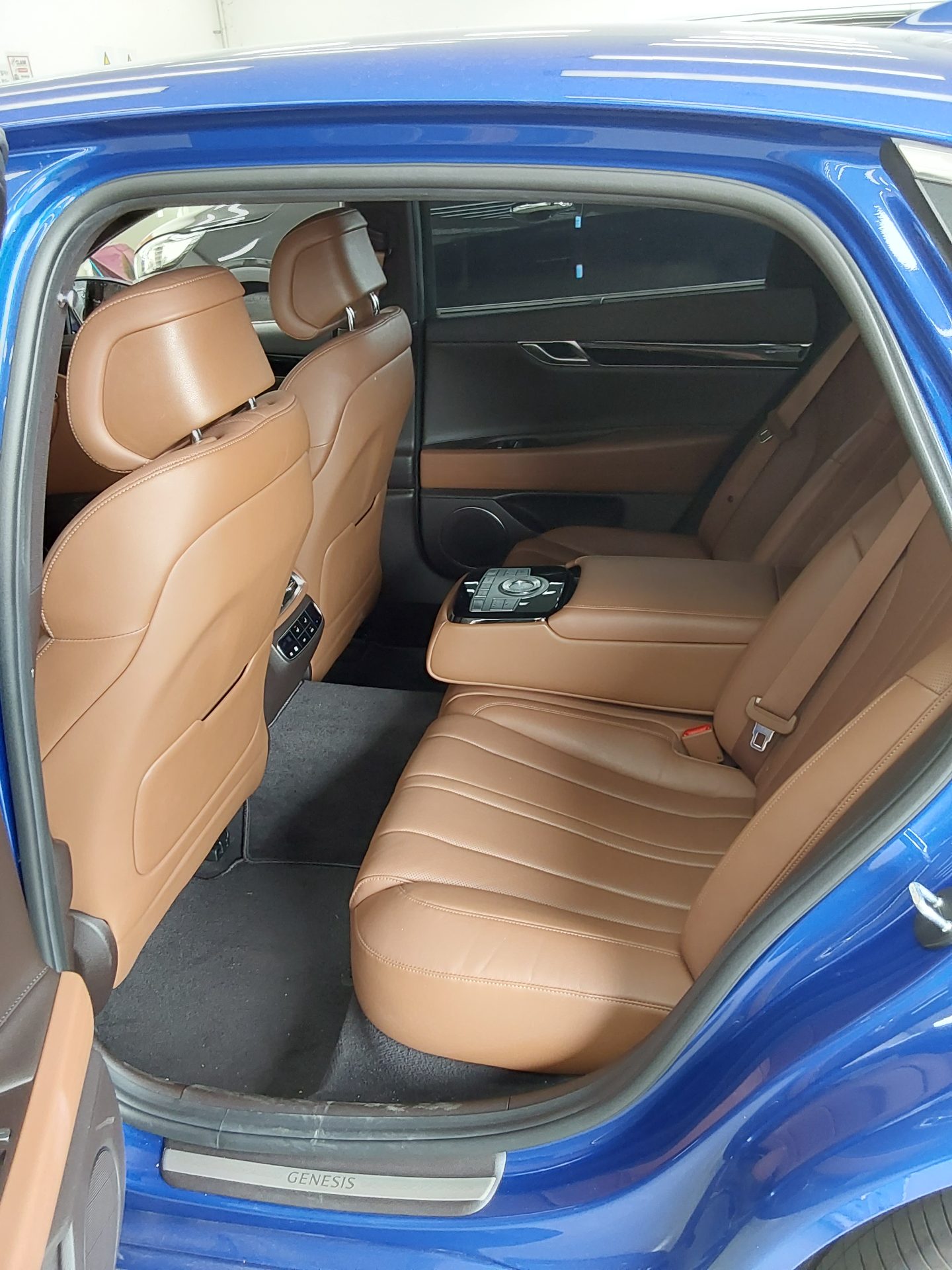 2021 - genesis g80