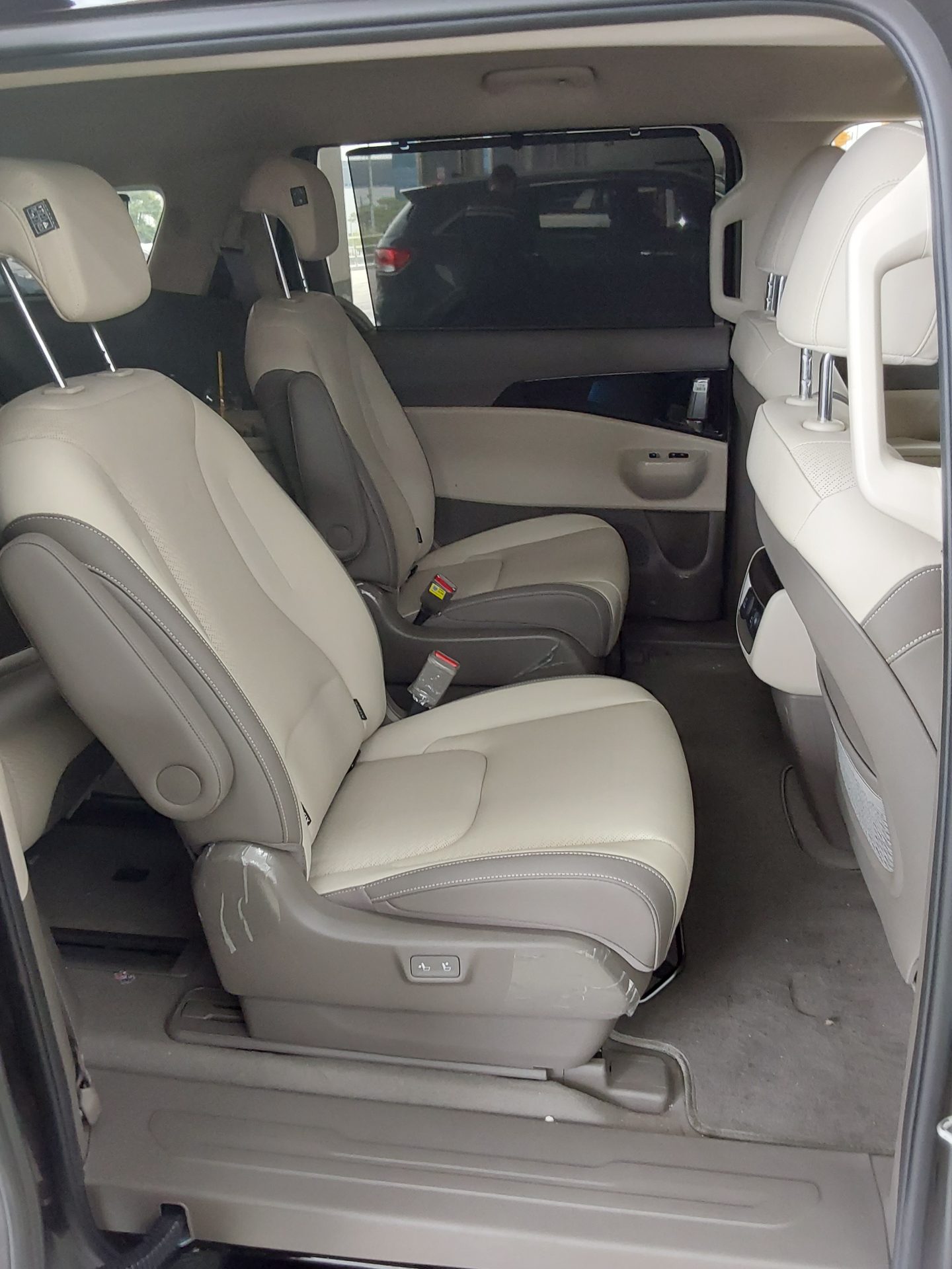2025 - kia carnival