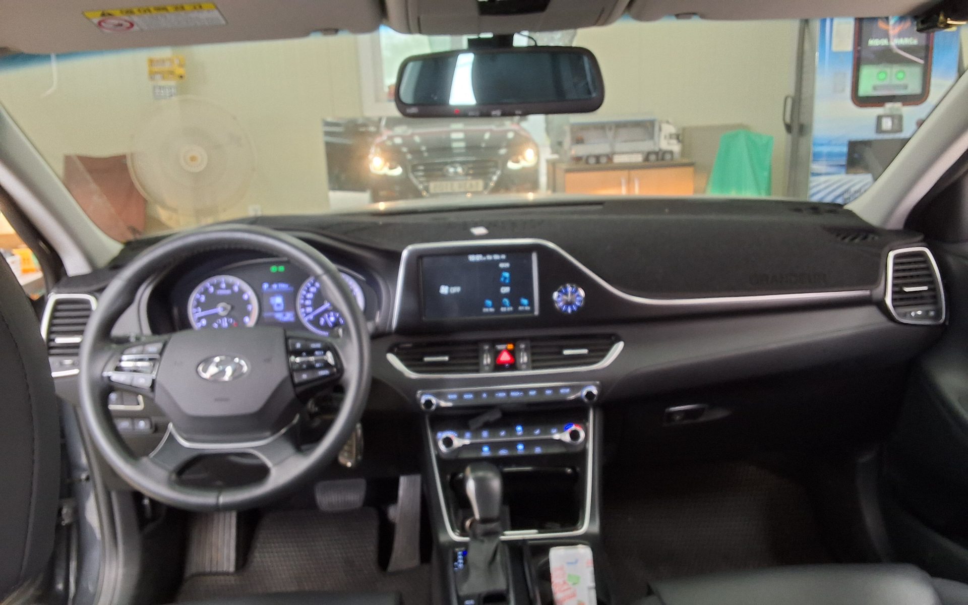 2019 - hyundai grandeur