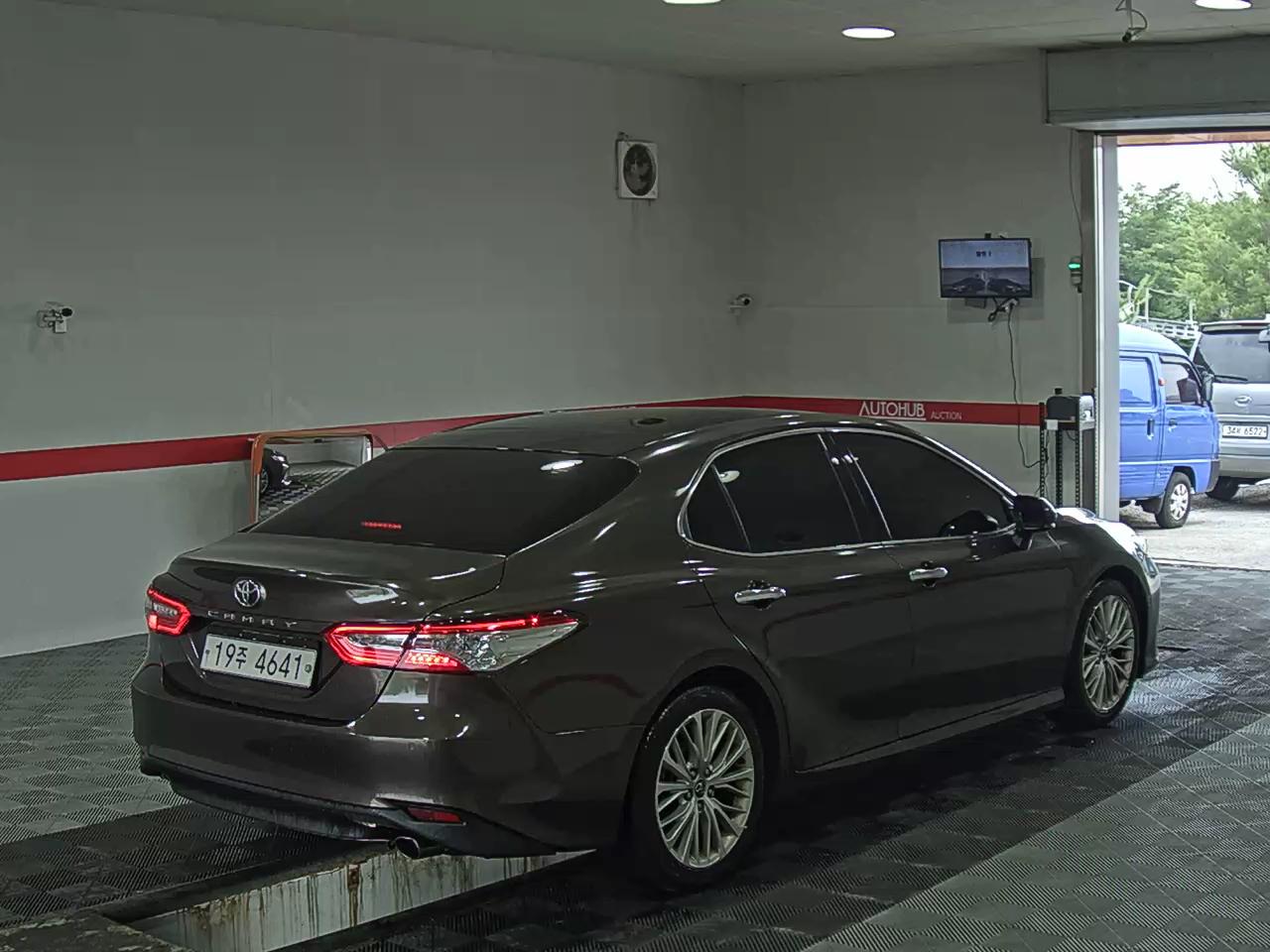 2018 - toyota camry