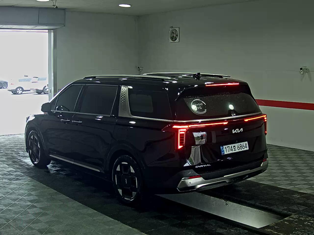 2025 - kia carnival
