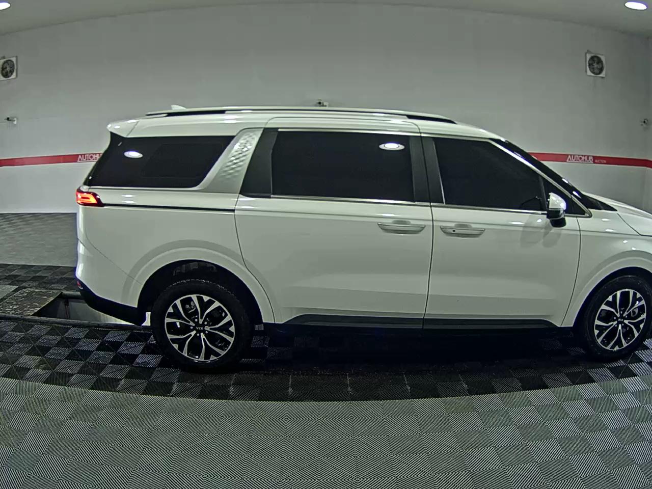 2021 - kia carnival