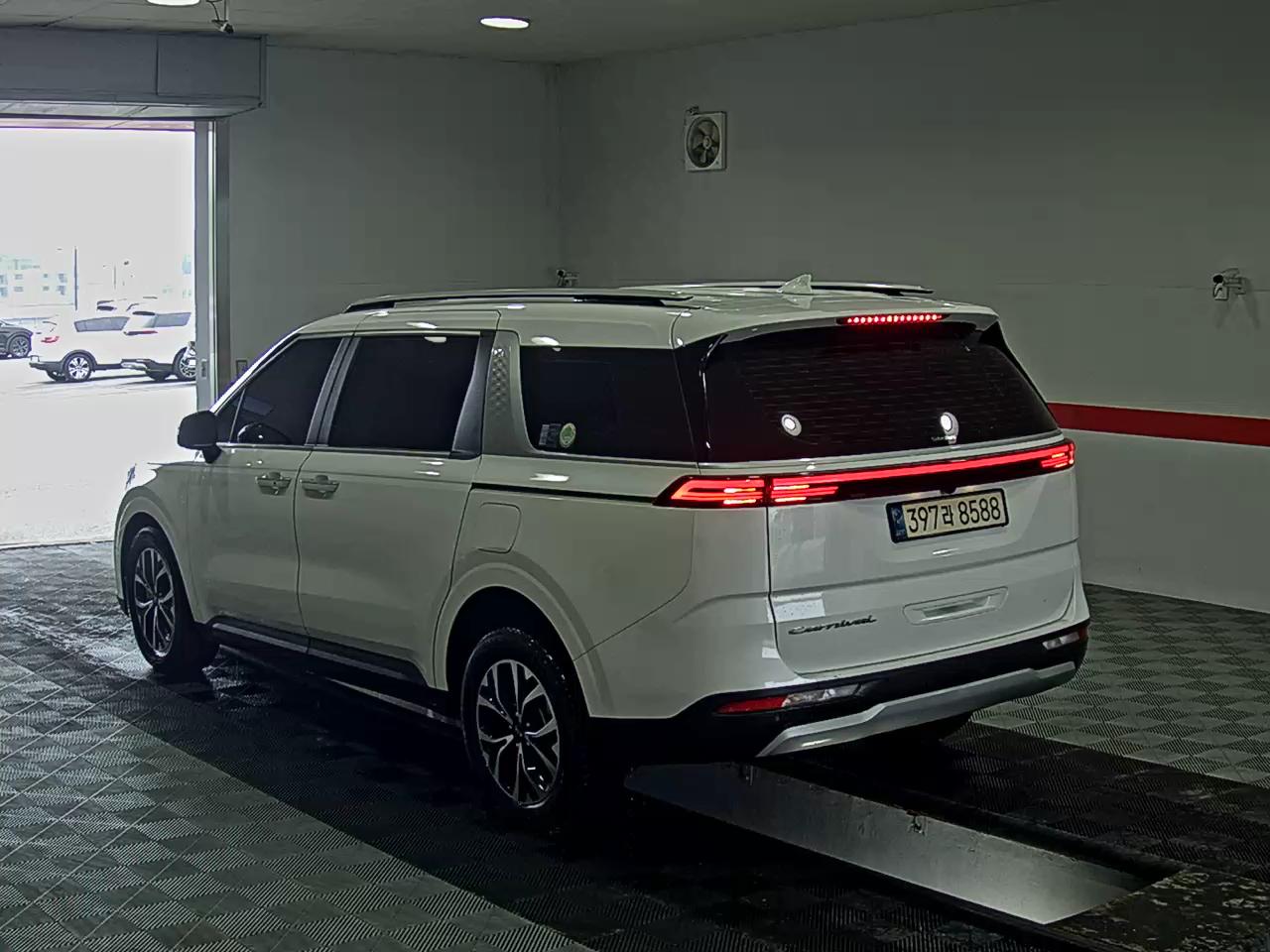 2021 - kia carnival