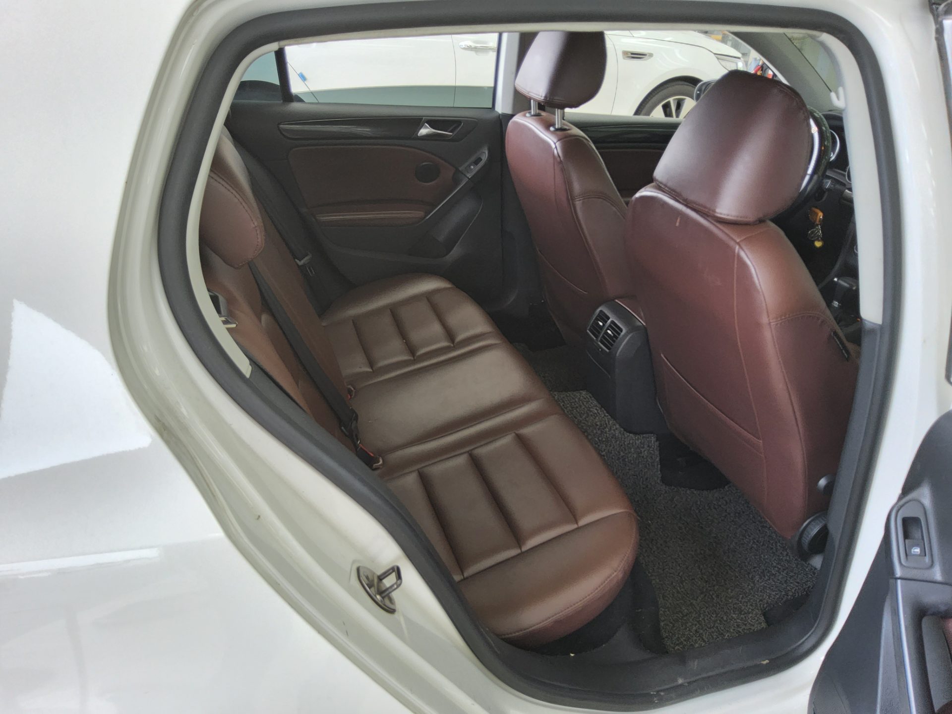 2010 - volkswagen golf