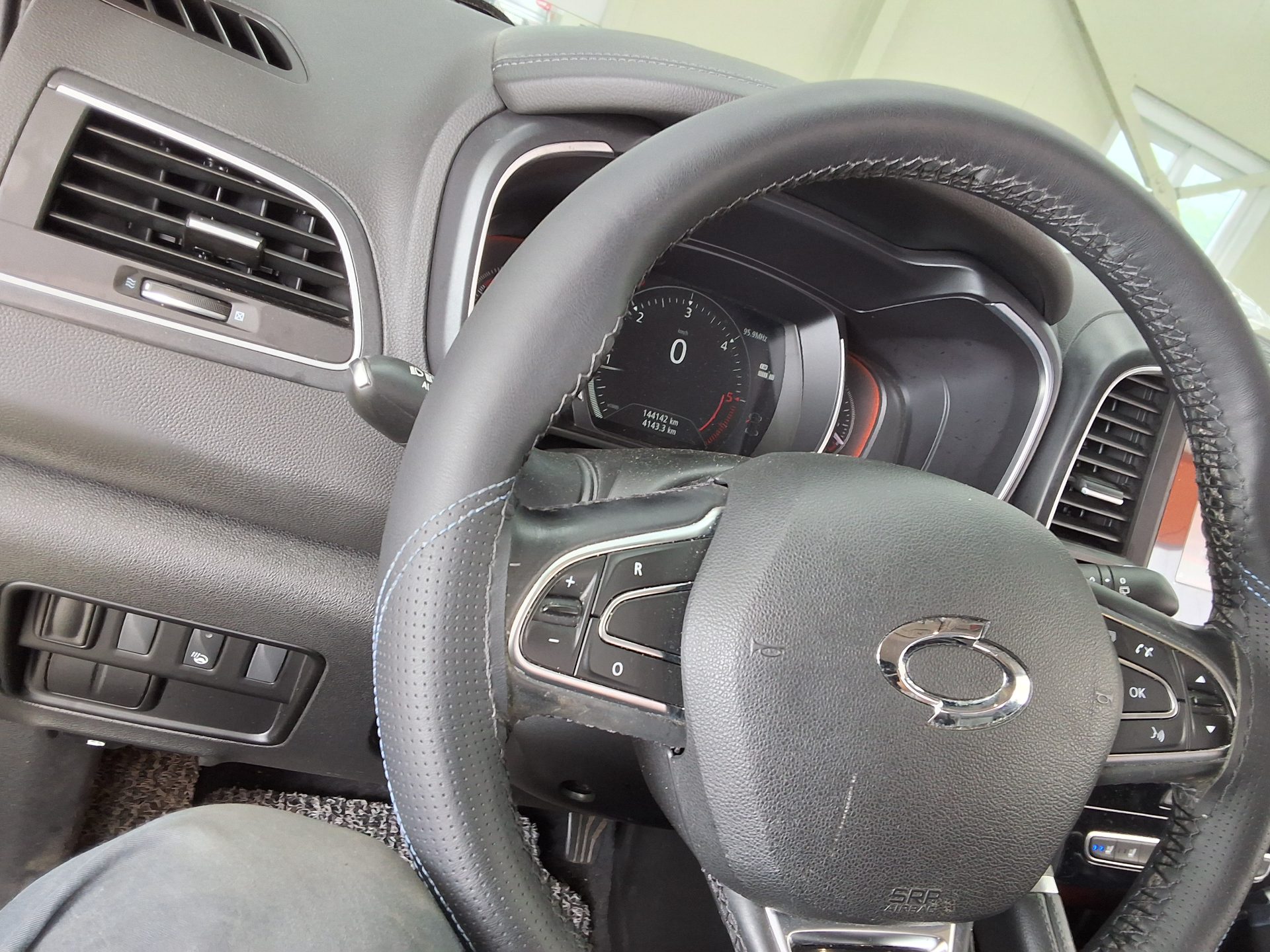2017 - renault qm6