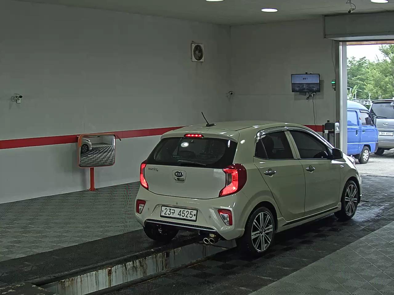 2019 - kia morning