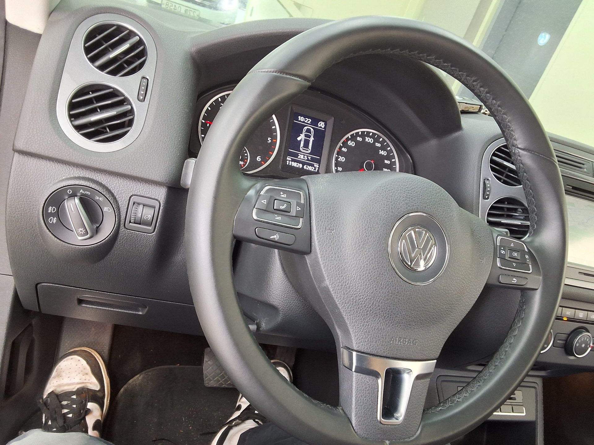 2016 - volkswagen tiguan