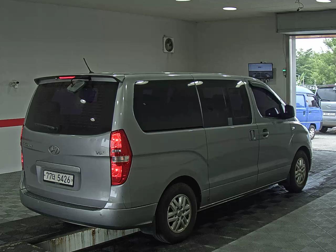 2017 - hyundai grand starex