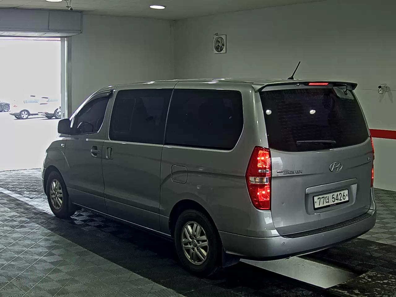 2017 - hyundai grand starex