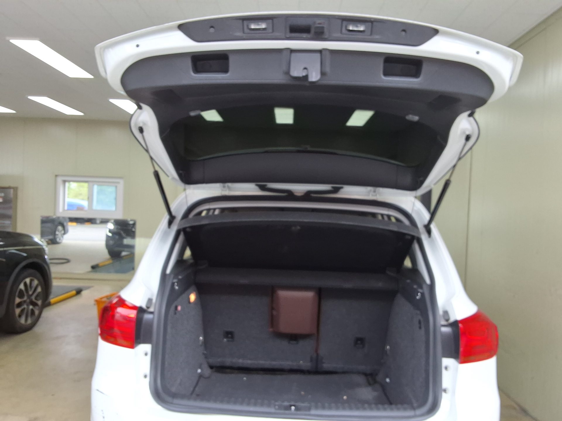 2016 - volkswagen tiguan