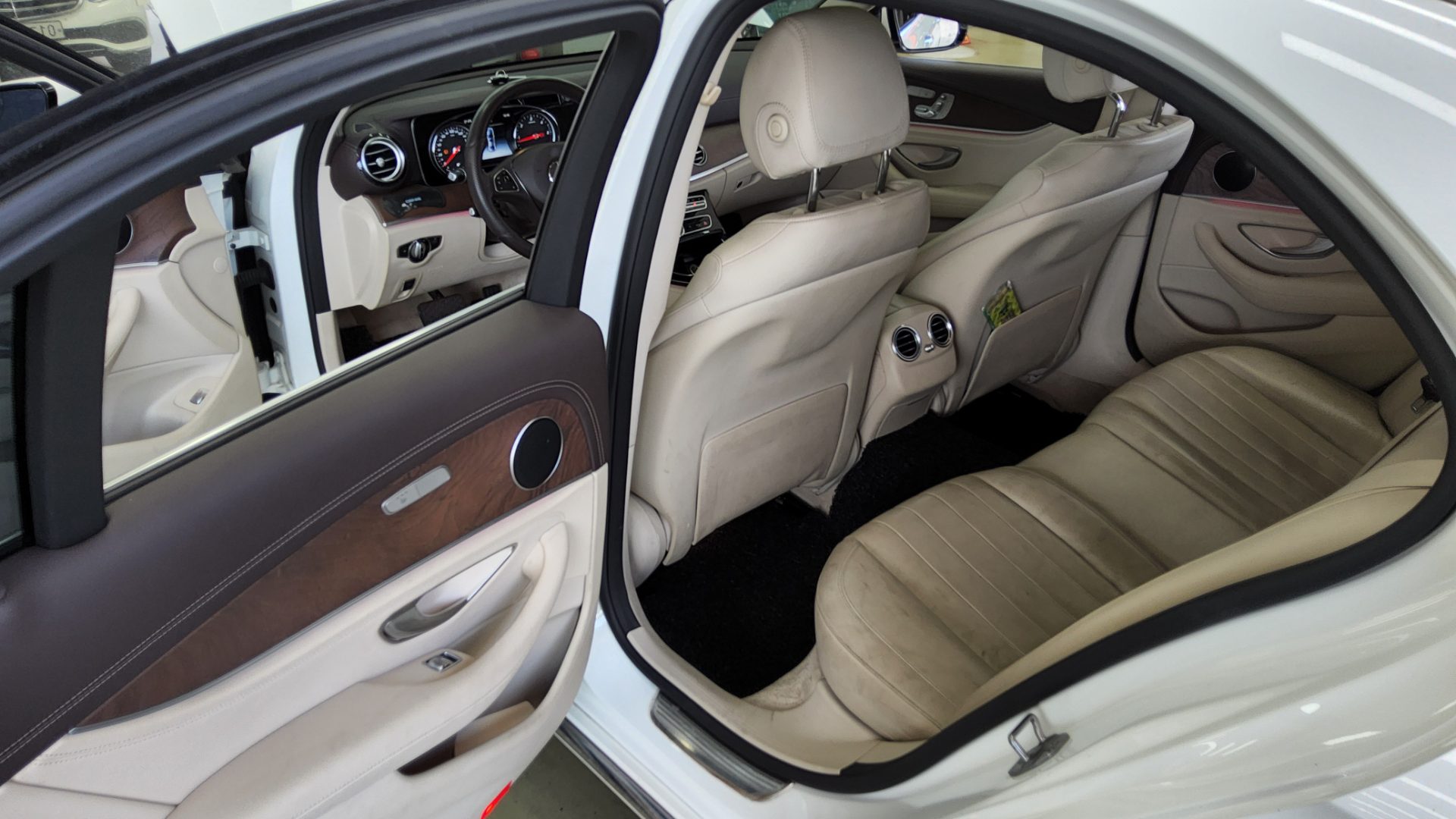 2017 - mercedes-benz e220d