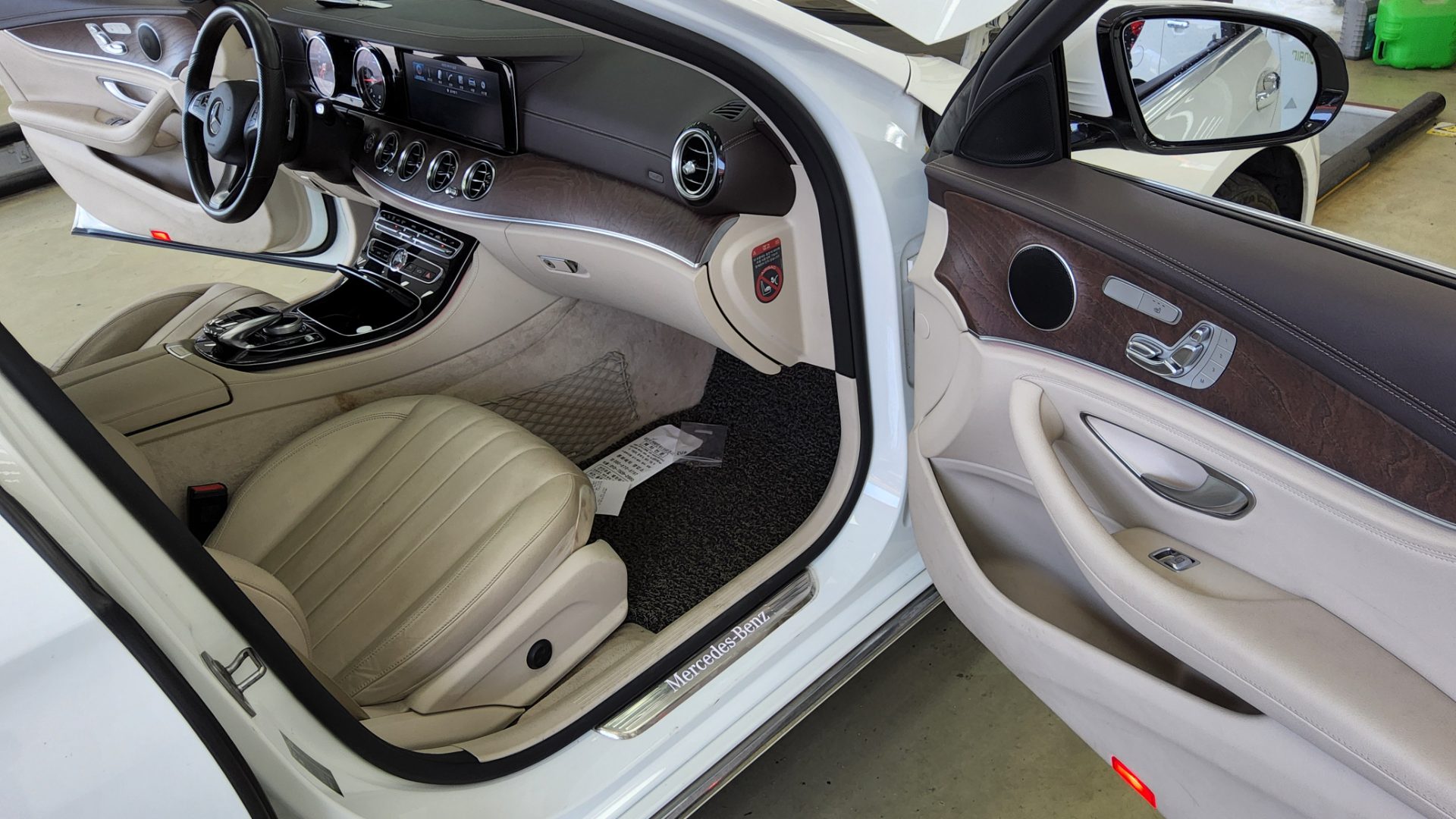 2017 - mercedes-benz e220d