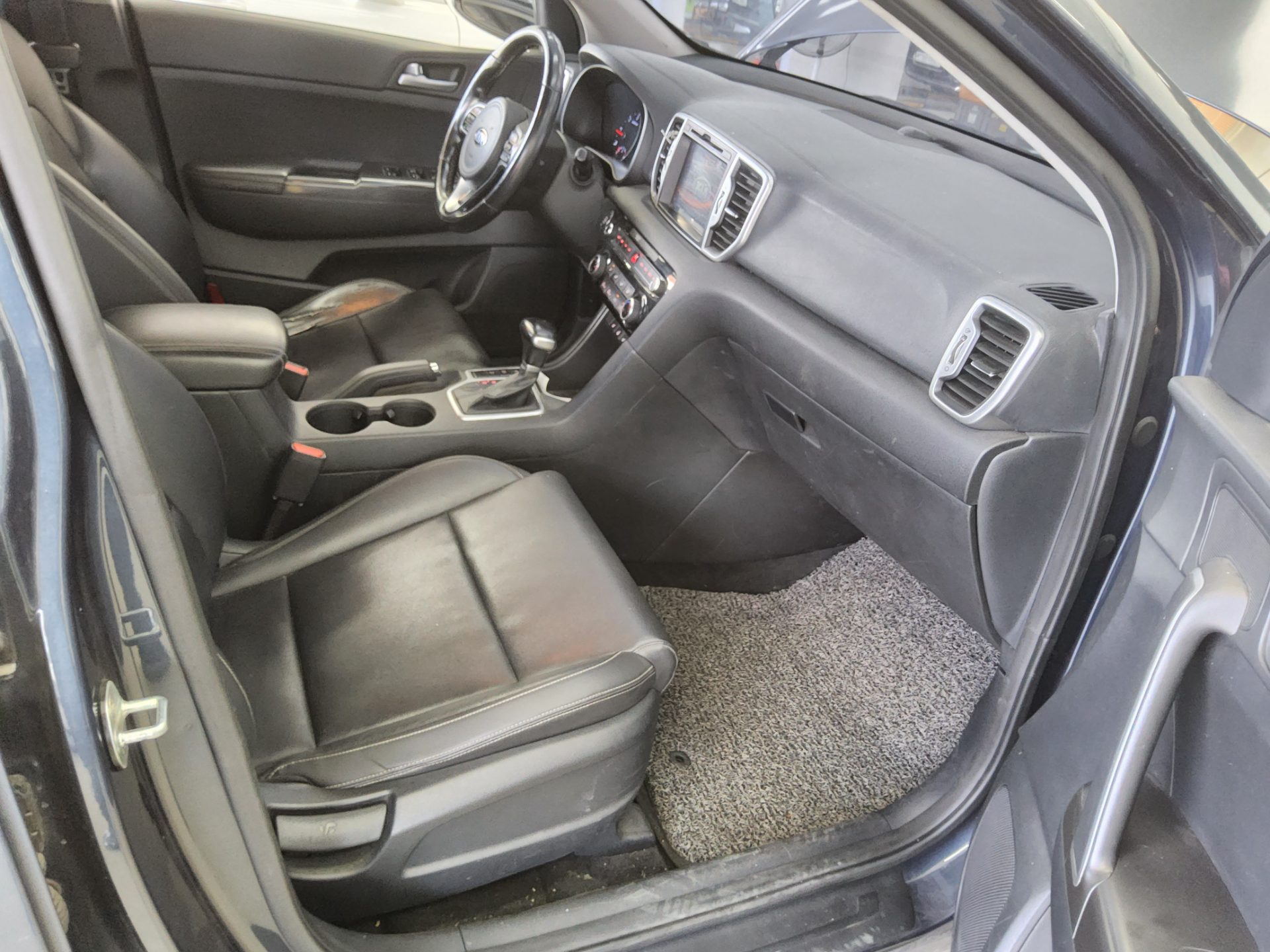 2016 - kia sportage
