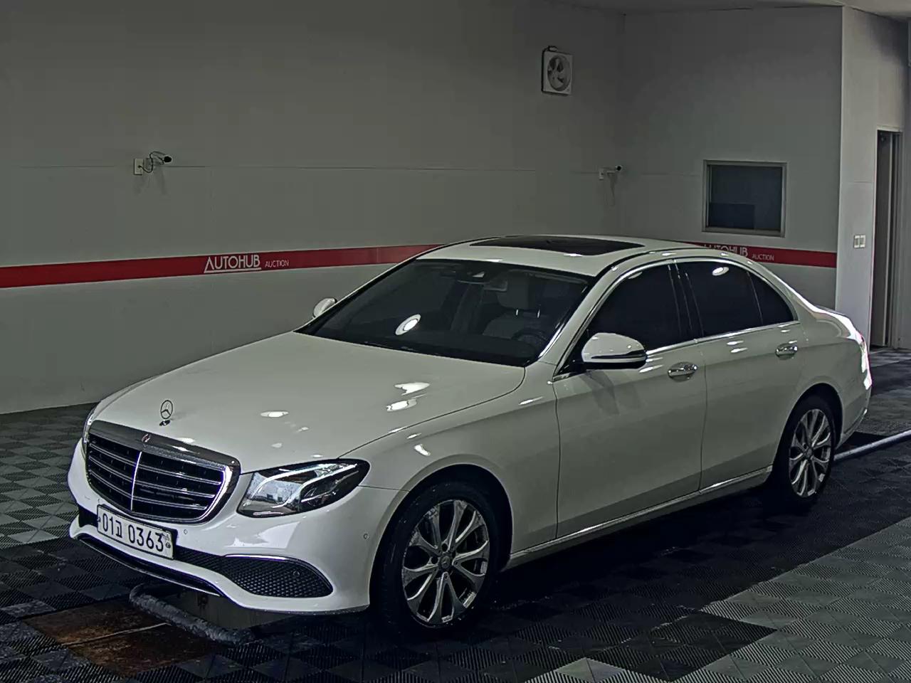 MERCEDES-BENZ CLASS (5TH GEN)