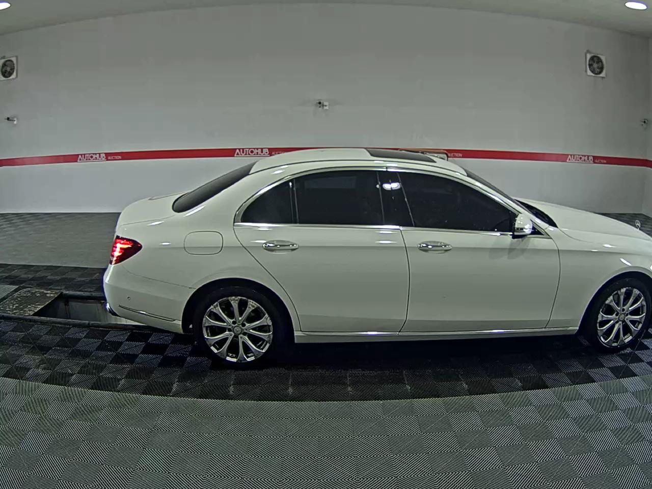 2017 - mercedes-benz e220d