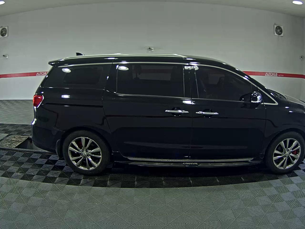 2019 - kia carnival