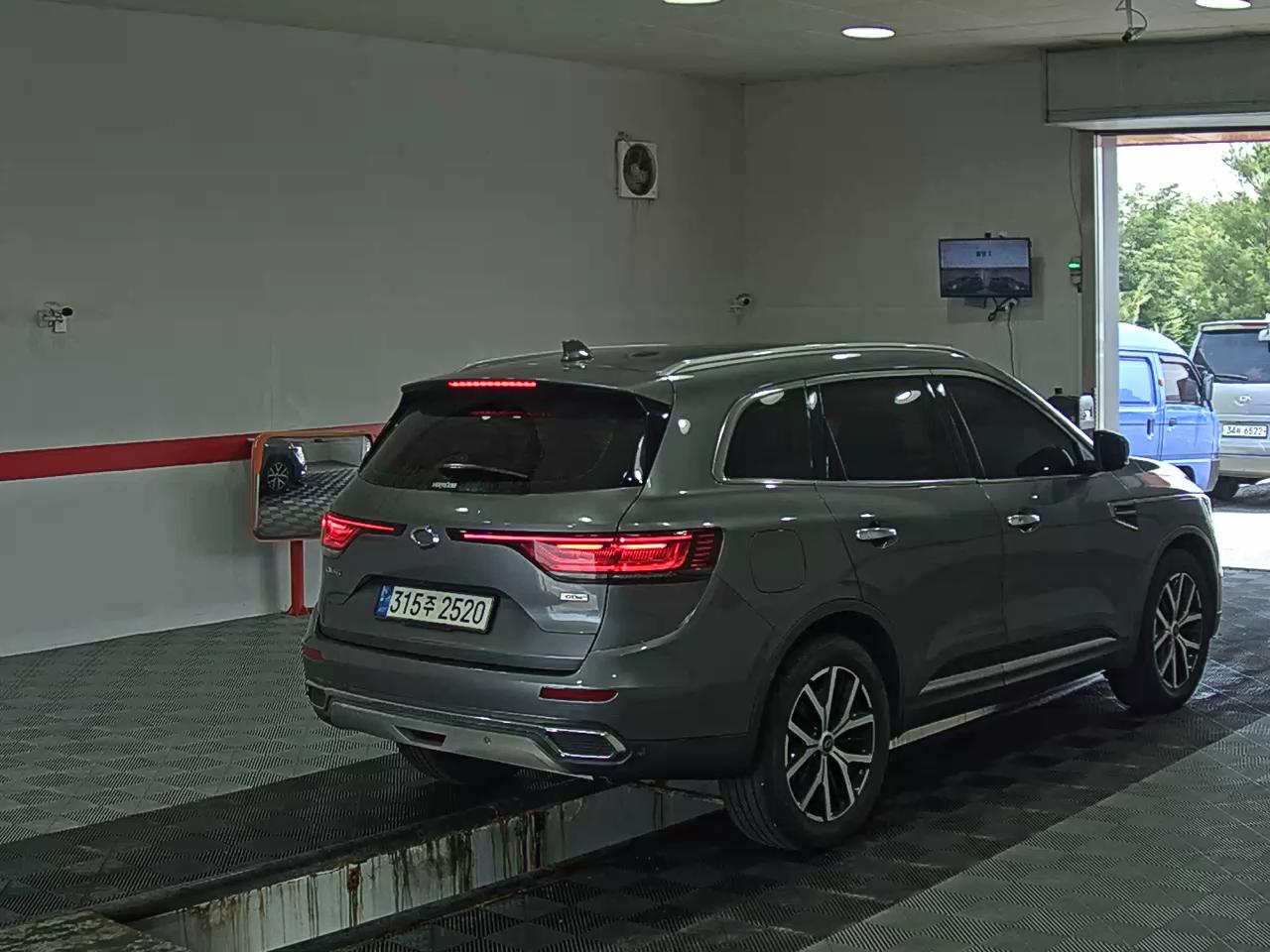 2021 - renault qm6