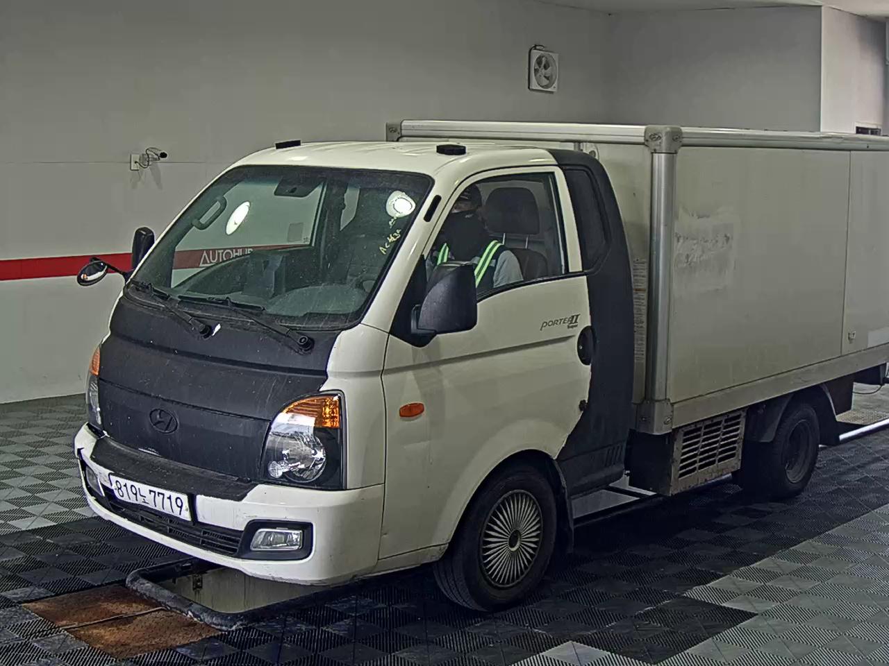 HYUNDAI PORTER II SUPER CAB EXTRA WHEELBASE SUPER