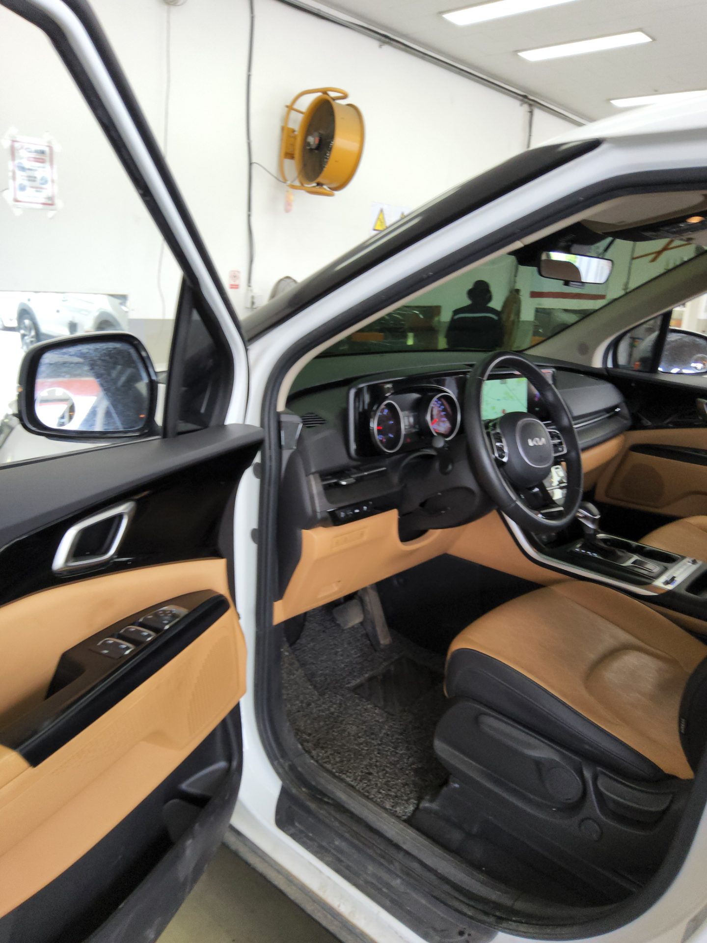 2023 - kia carnival