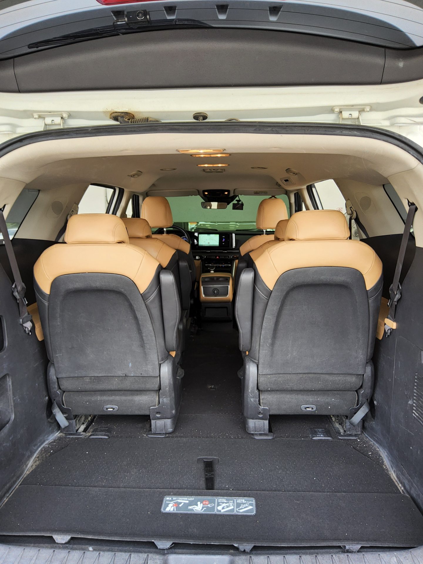2023 - kia carnival