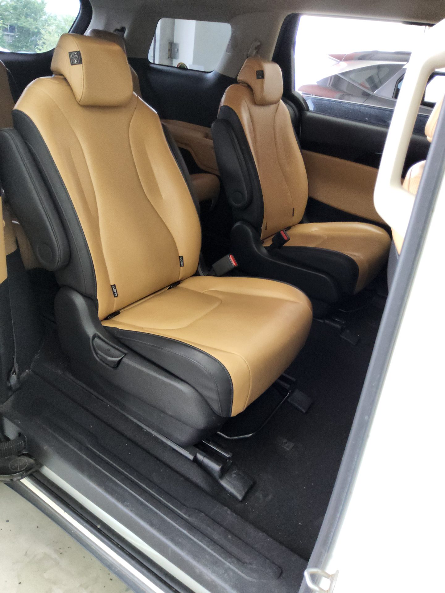 2023 - kia carnival