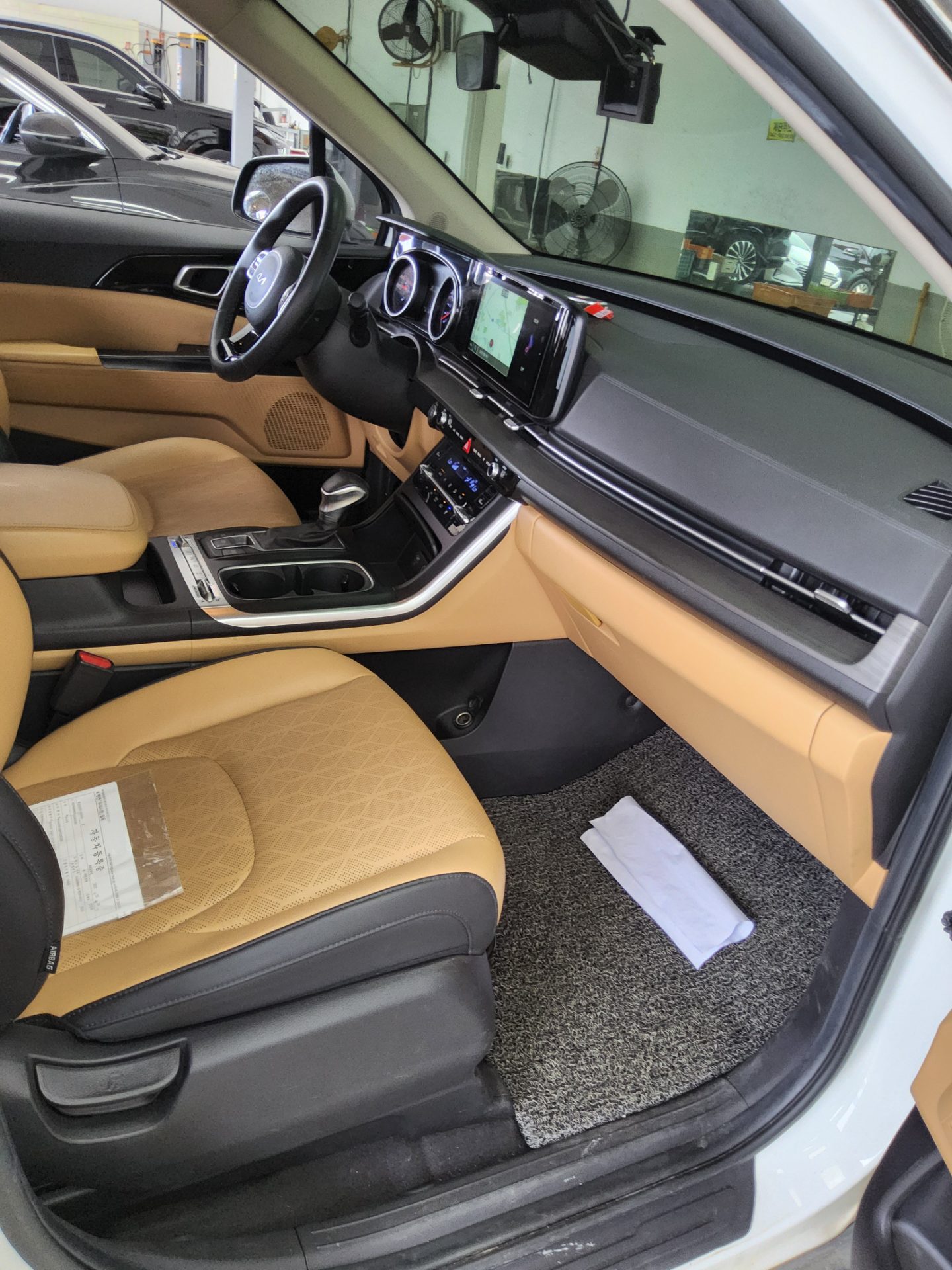 2023 - kia carnival