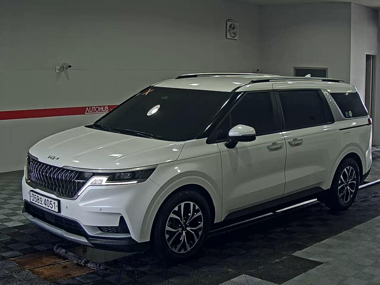 2023 - kia carnival