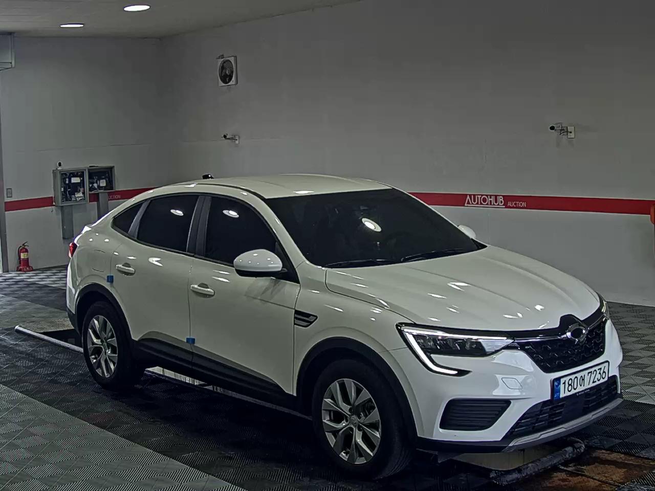 2023 - renault xm3