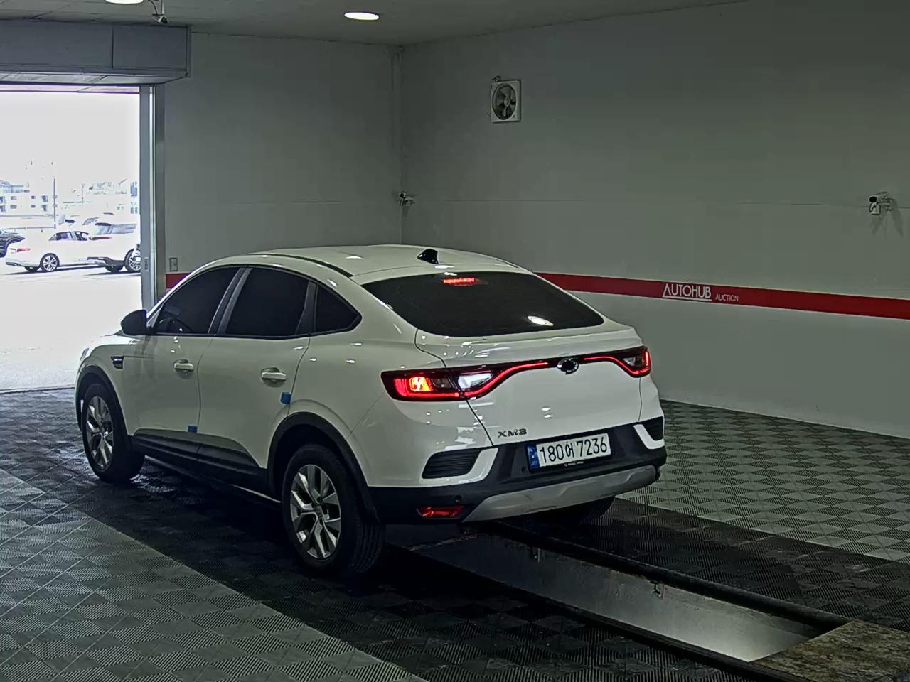 2023 - renault xm3