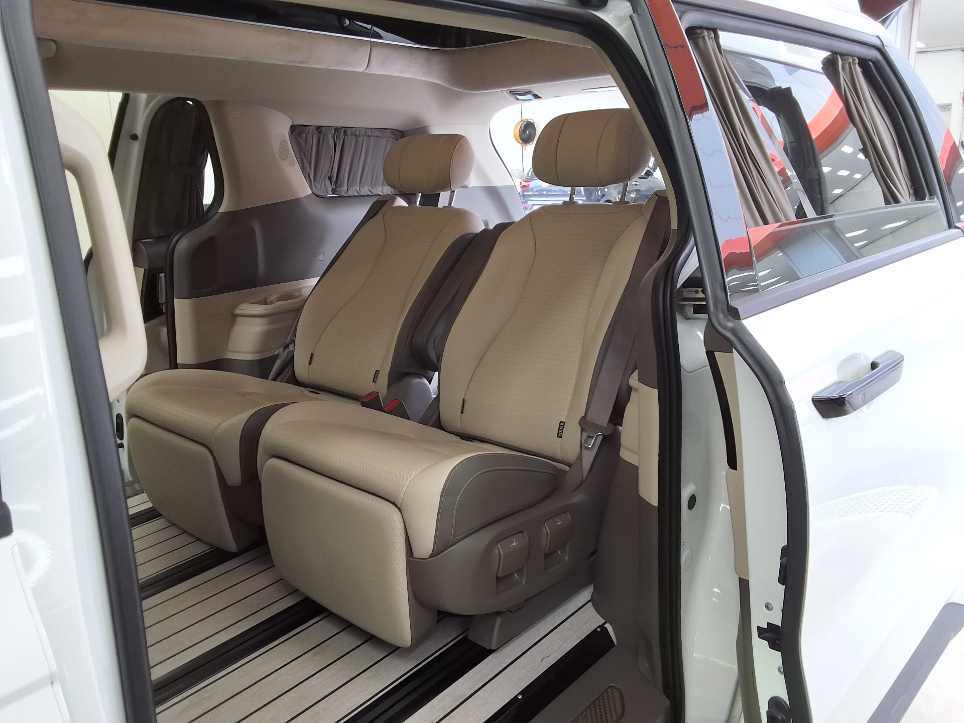 2025 - kia carnival