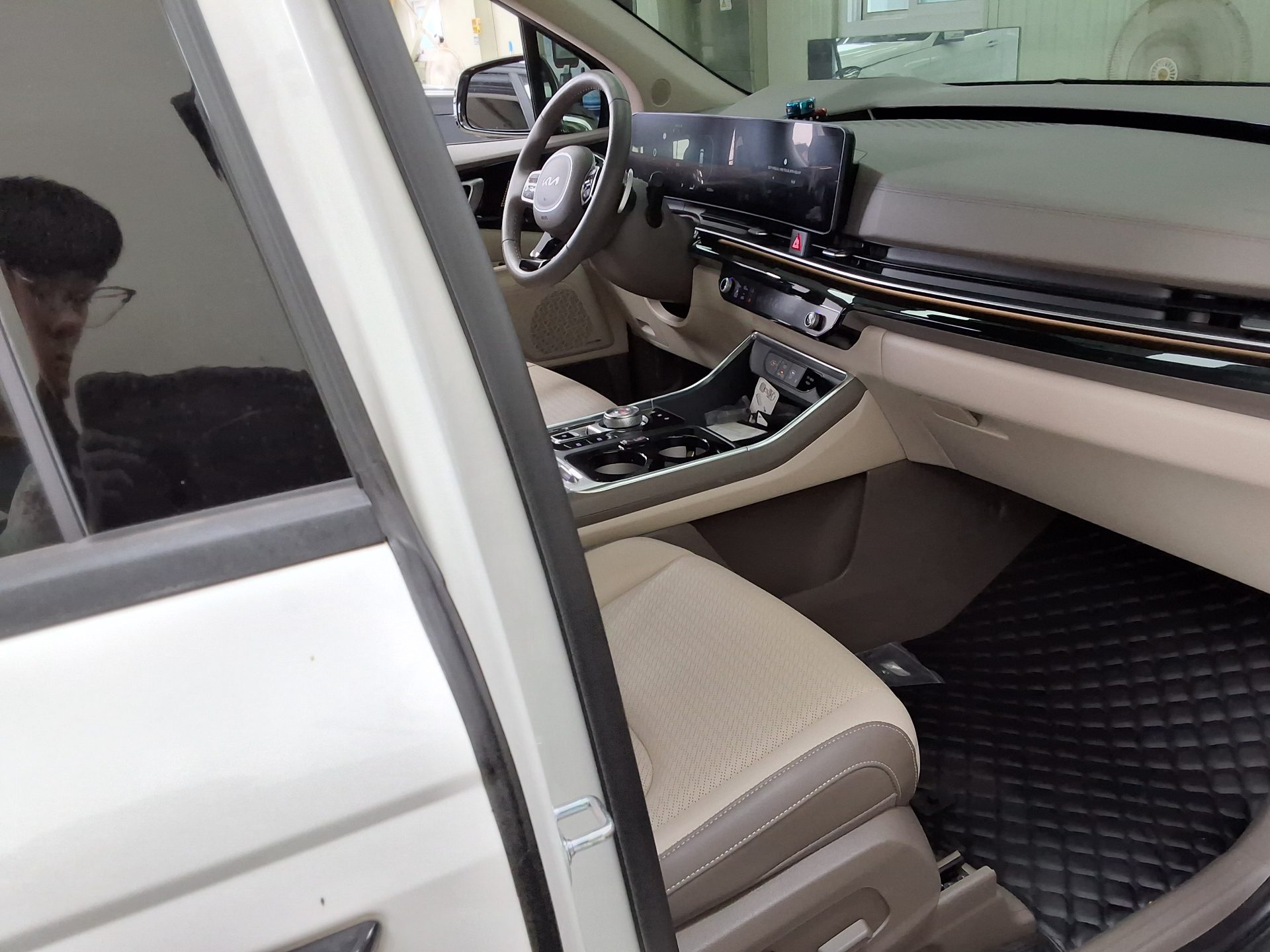 2025 - kia carnival