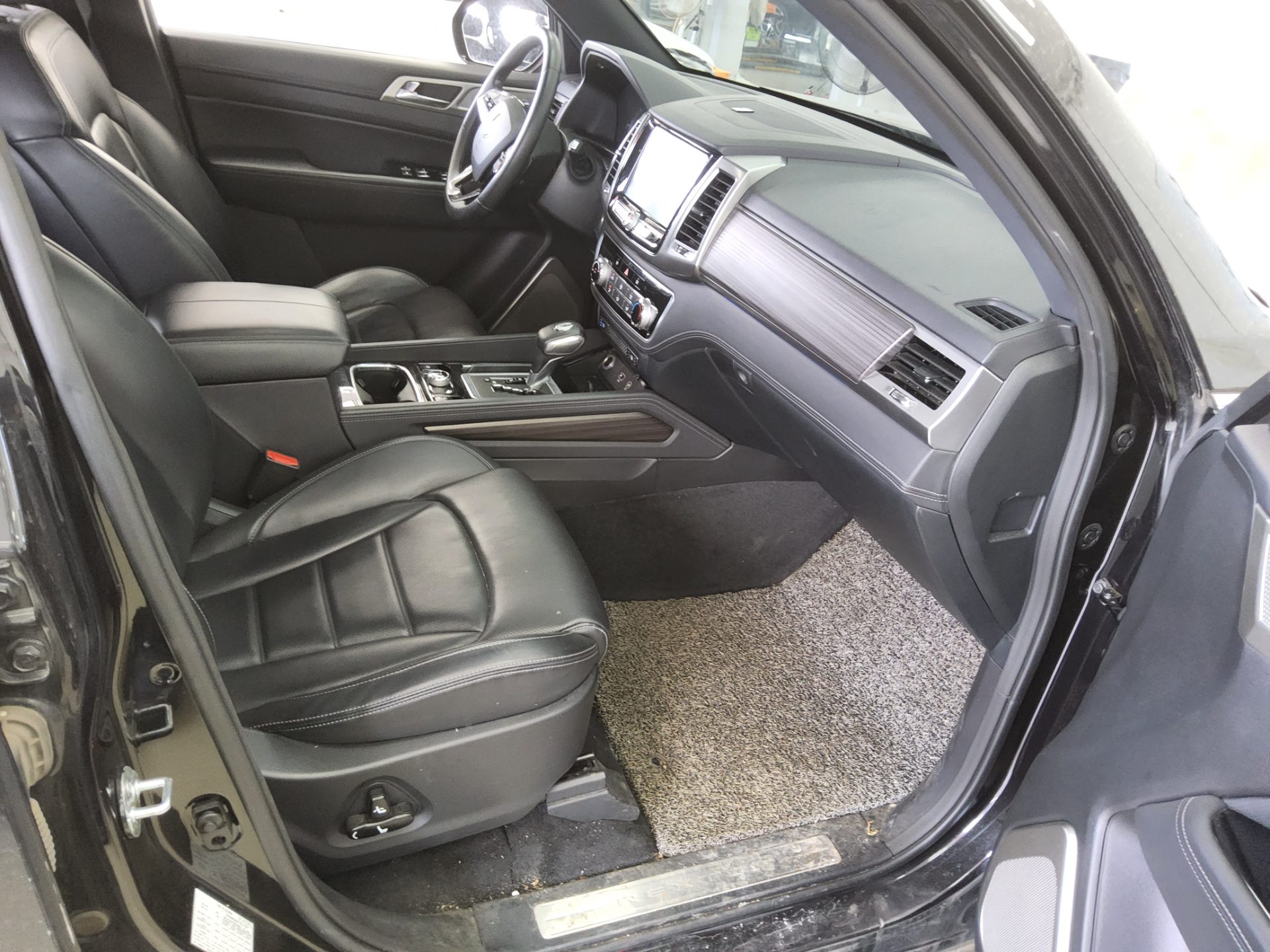 2019 - ssangyong rexton