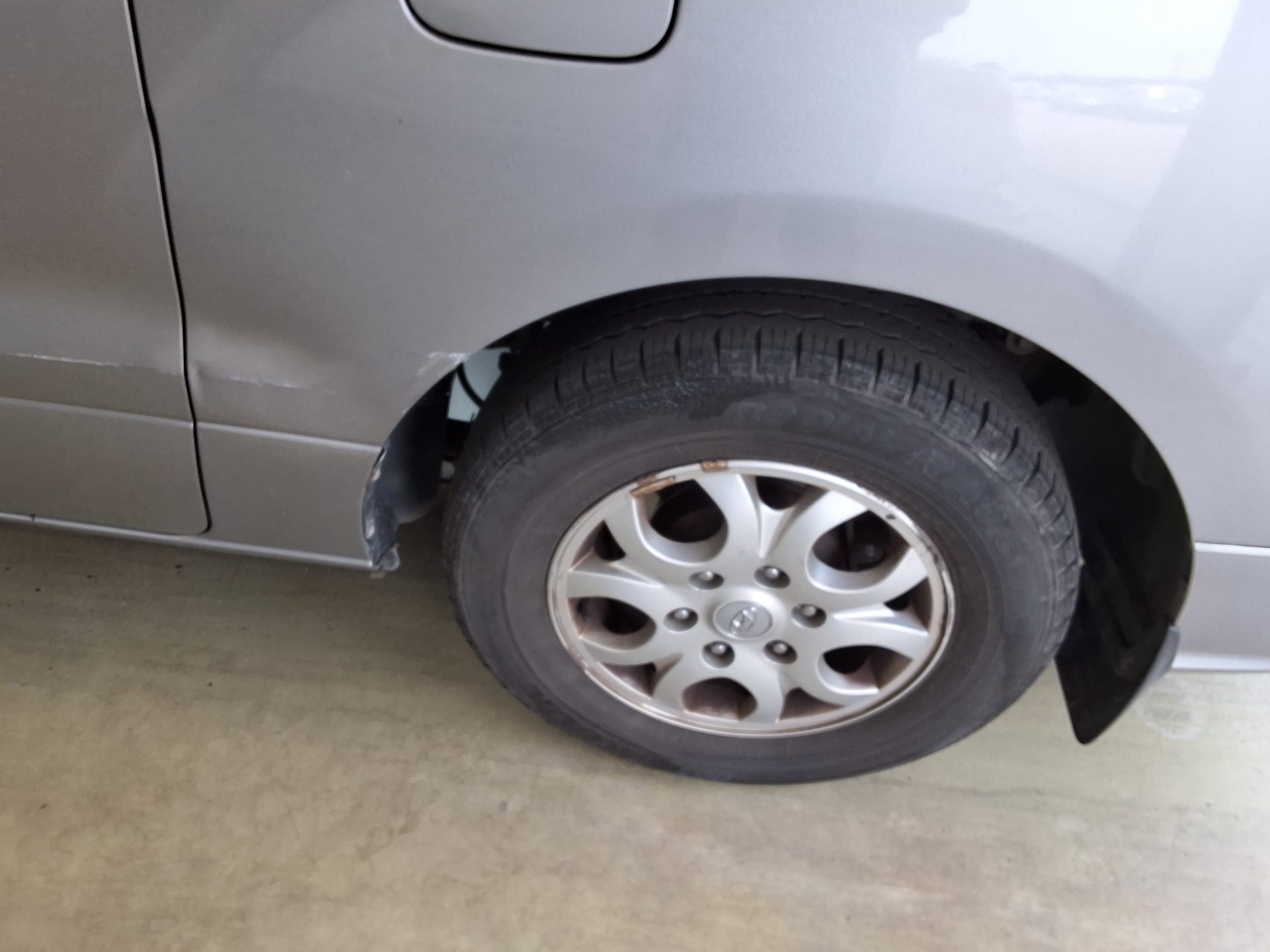 2012 - hyundai grand starex