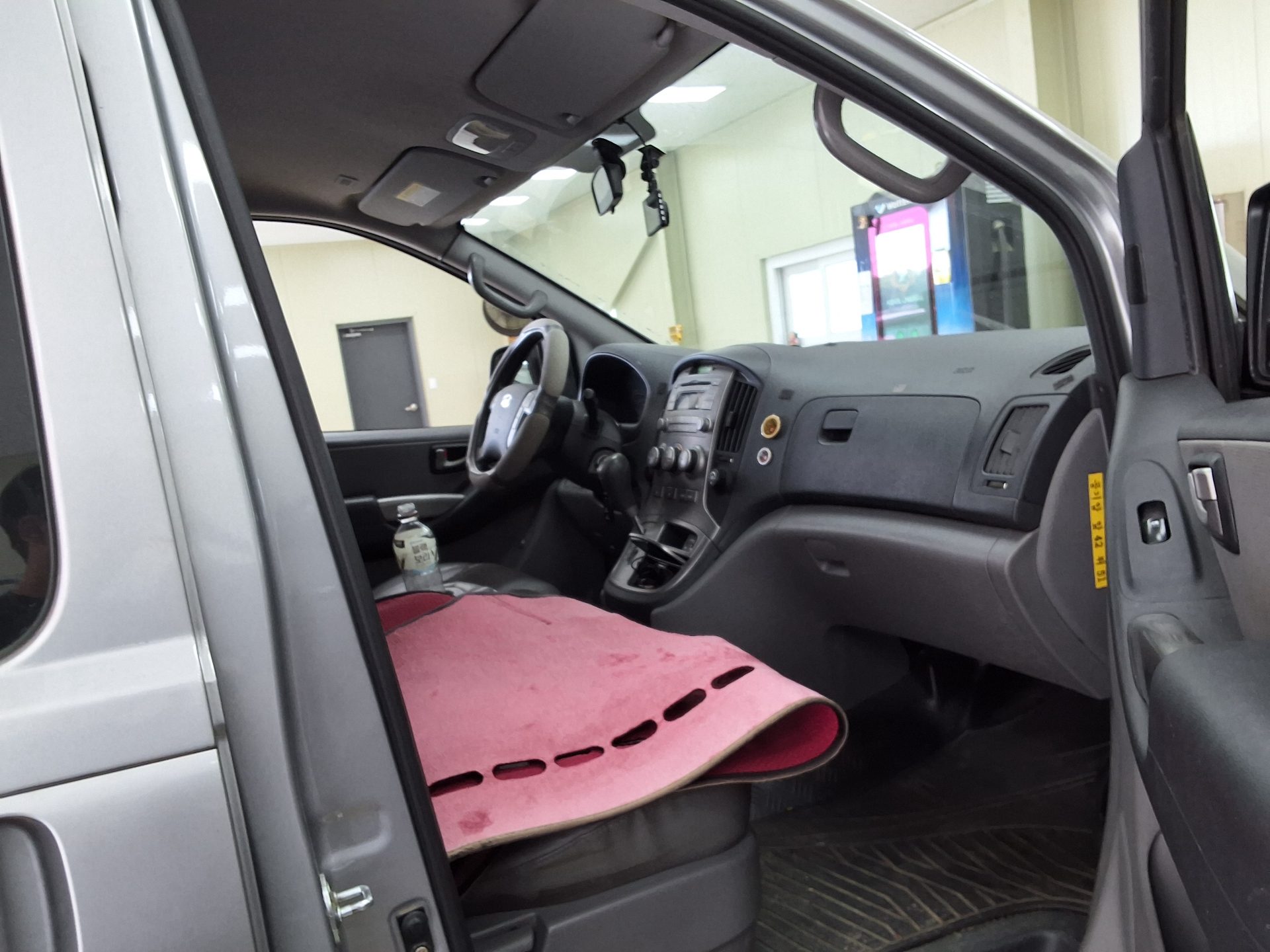 2012 - hyundai grand starex