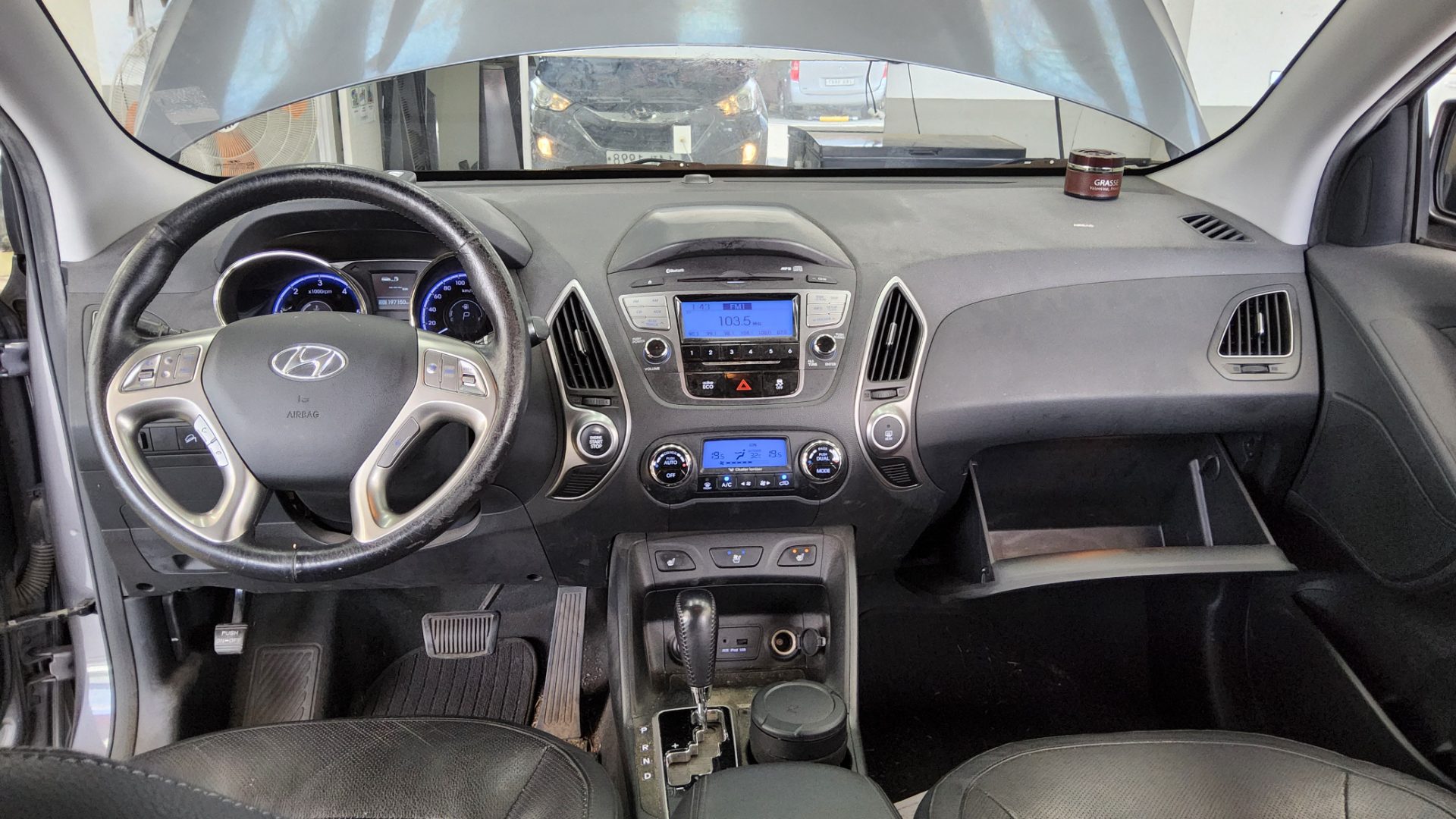 2012 - hyundai tucson
