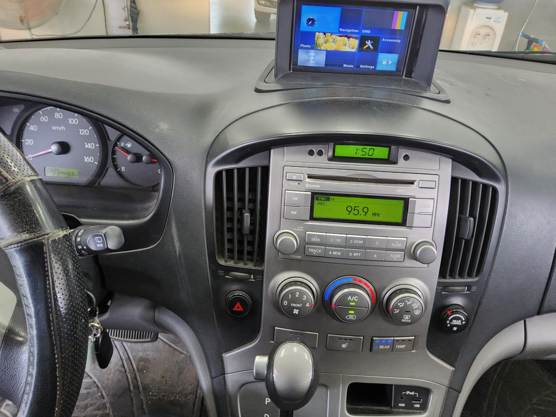 2015 - hyundai grand starex