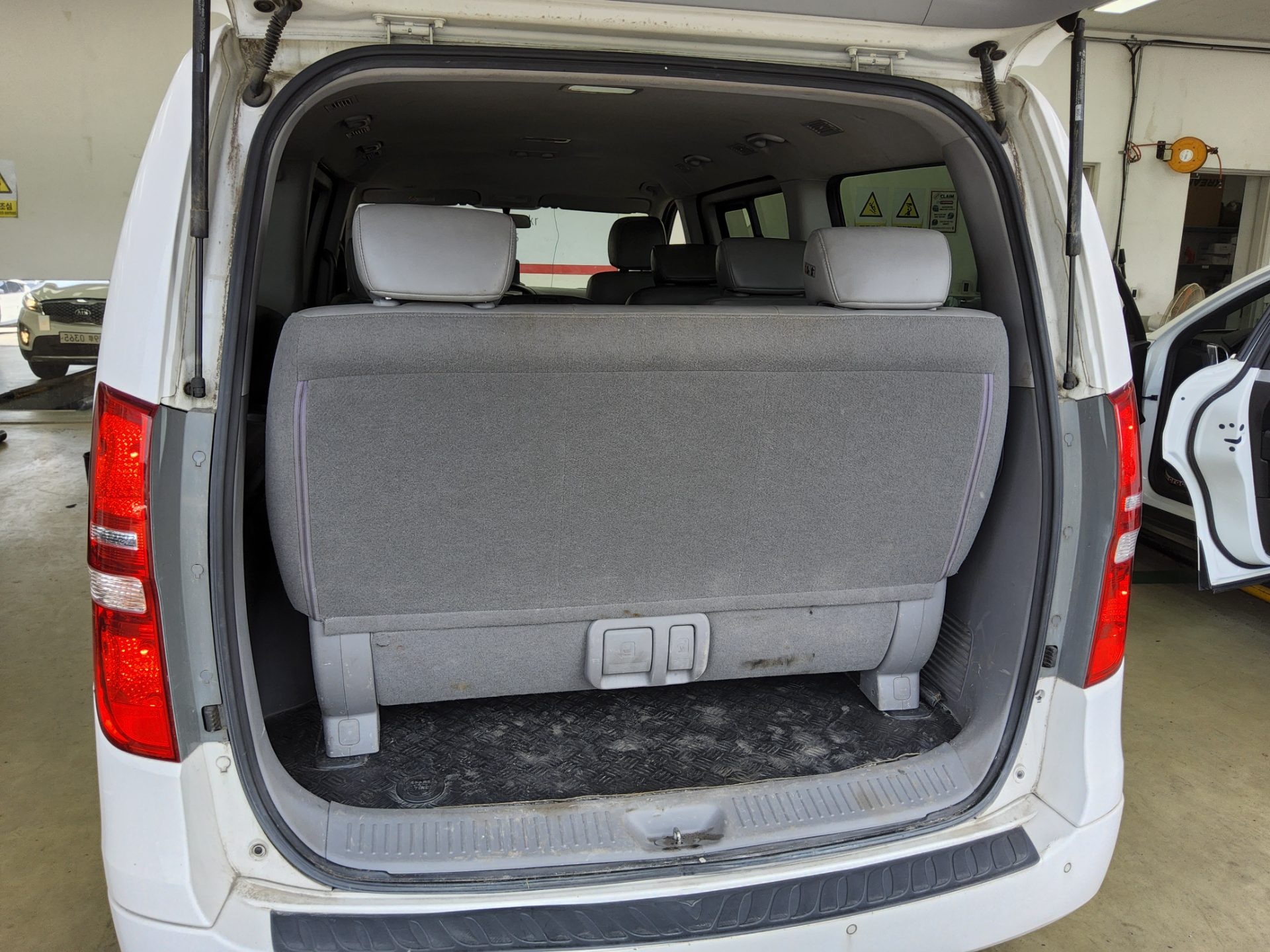 2015 - hyundai grand starex