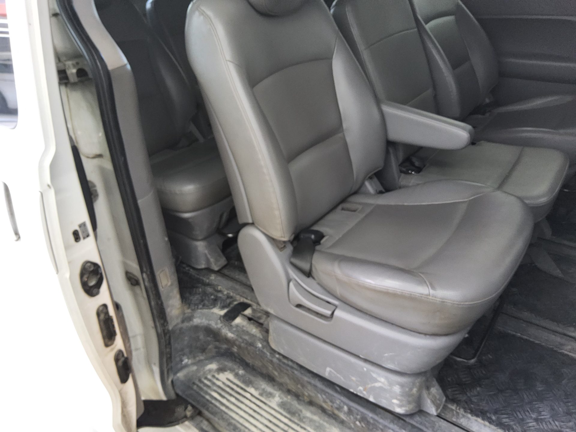 2015 - hyundai grand starex
