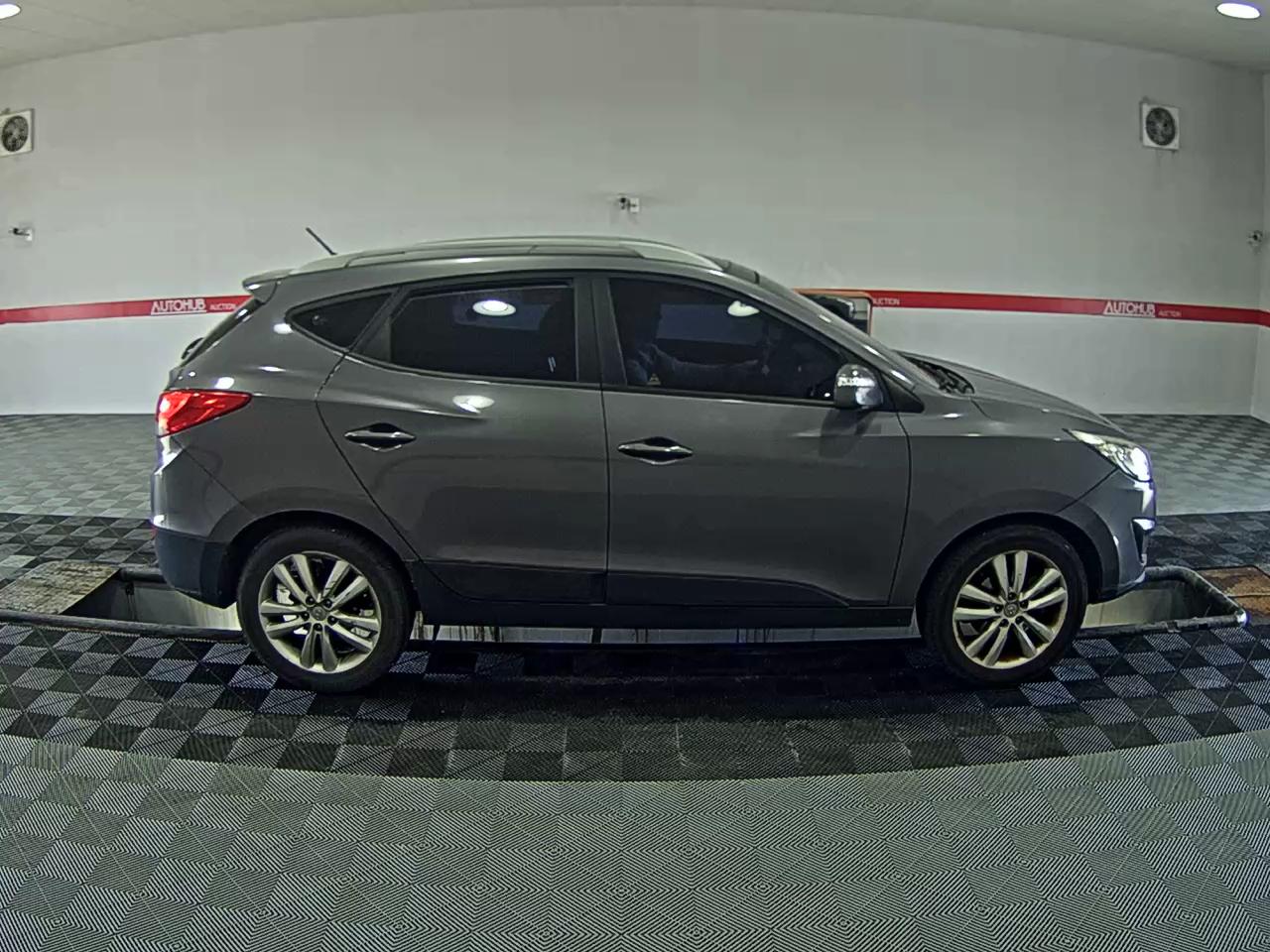 2012 - hyundai tucson