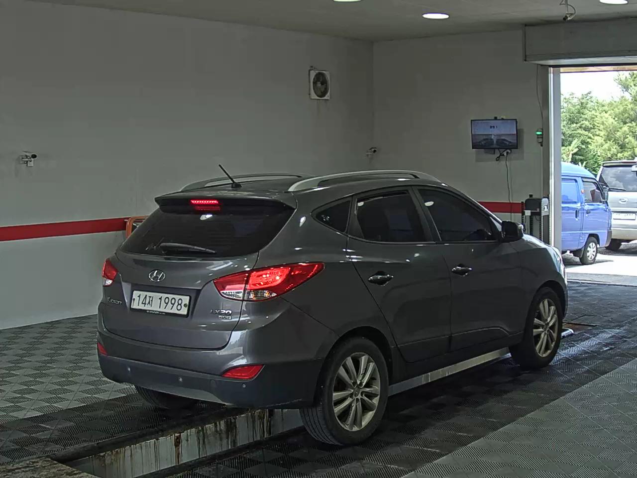 2012 - hyundai tucson
