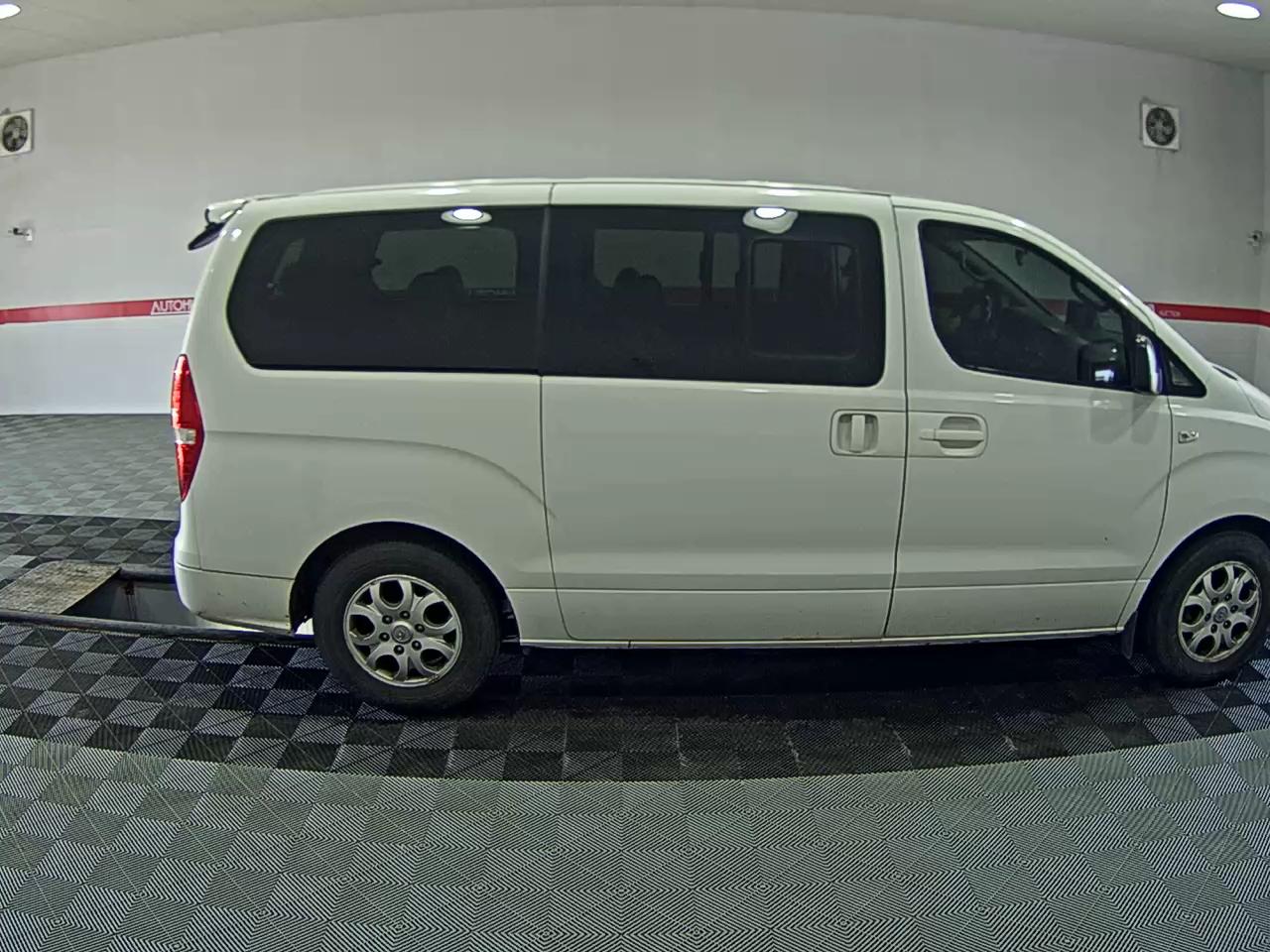 2015 - hyundai grand starex