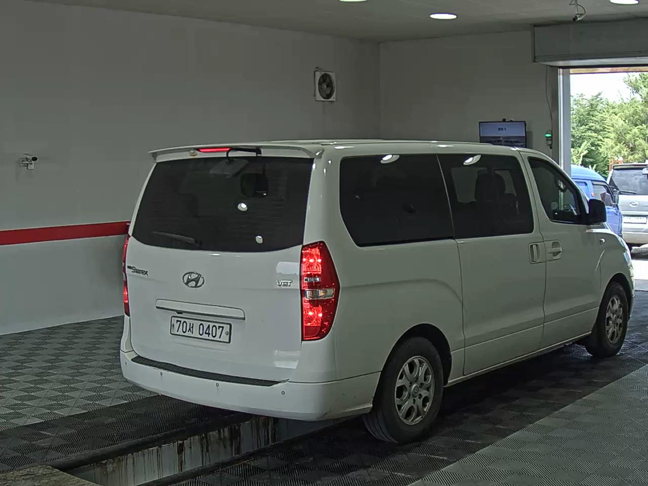 2015 - hyundai grand starex