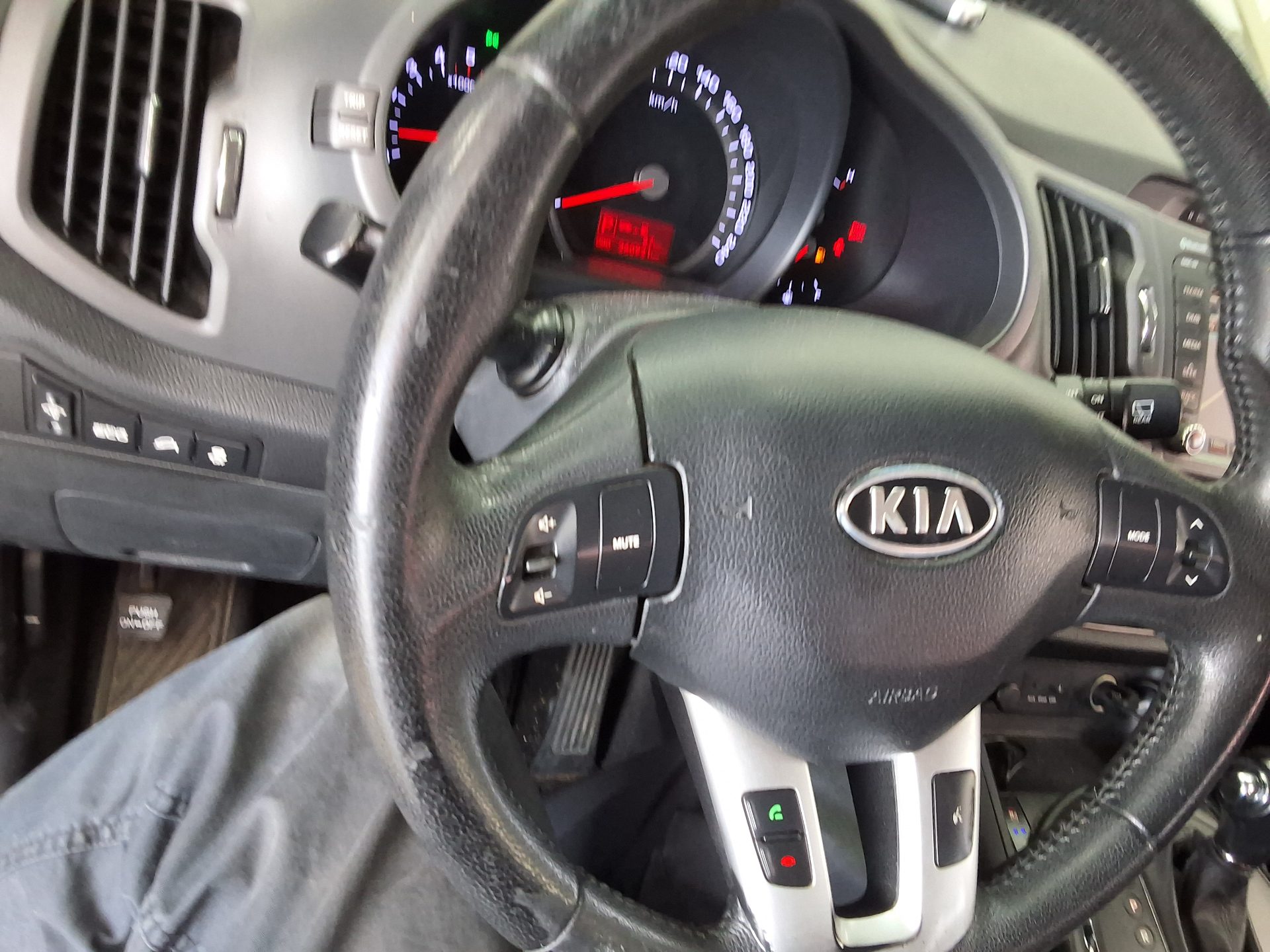 2011 - kia sportage
