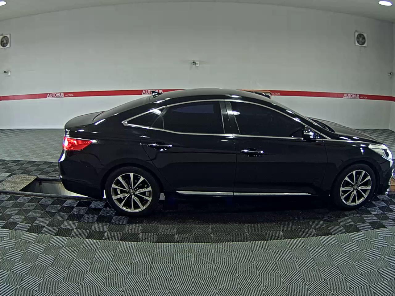 2015 - hyundai grandeur