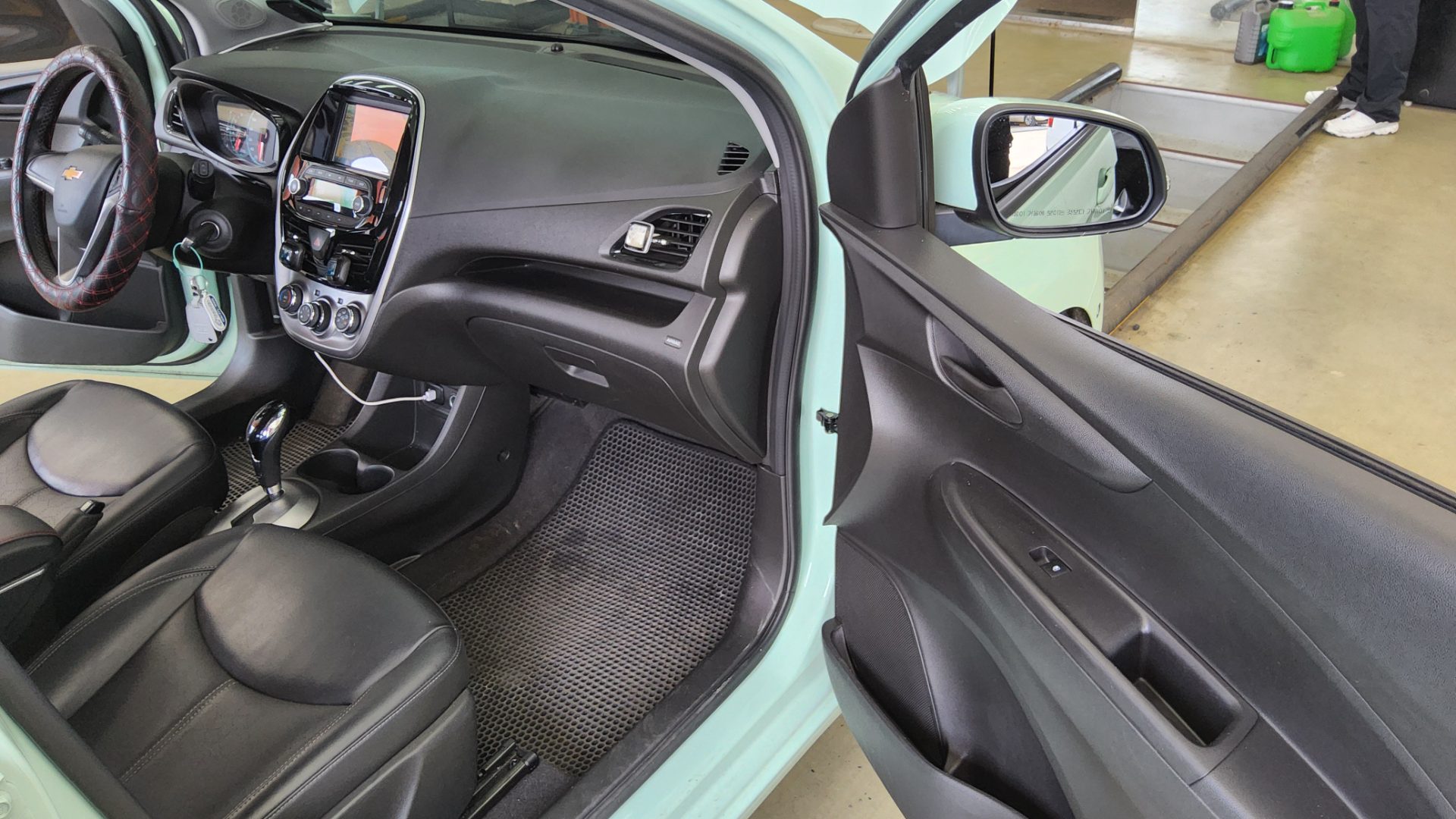 2017 - chevrolet spark