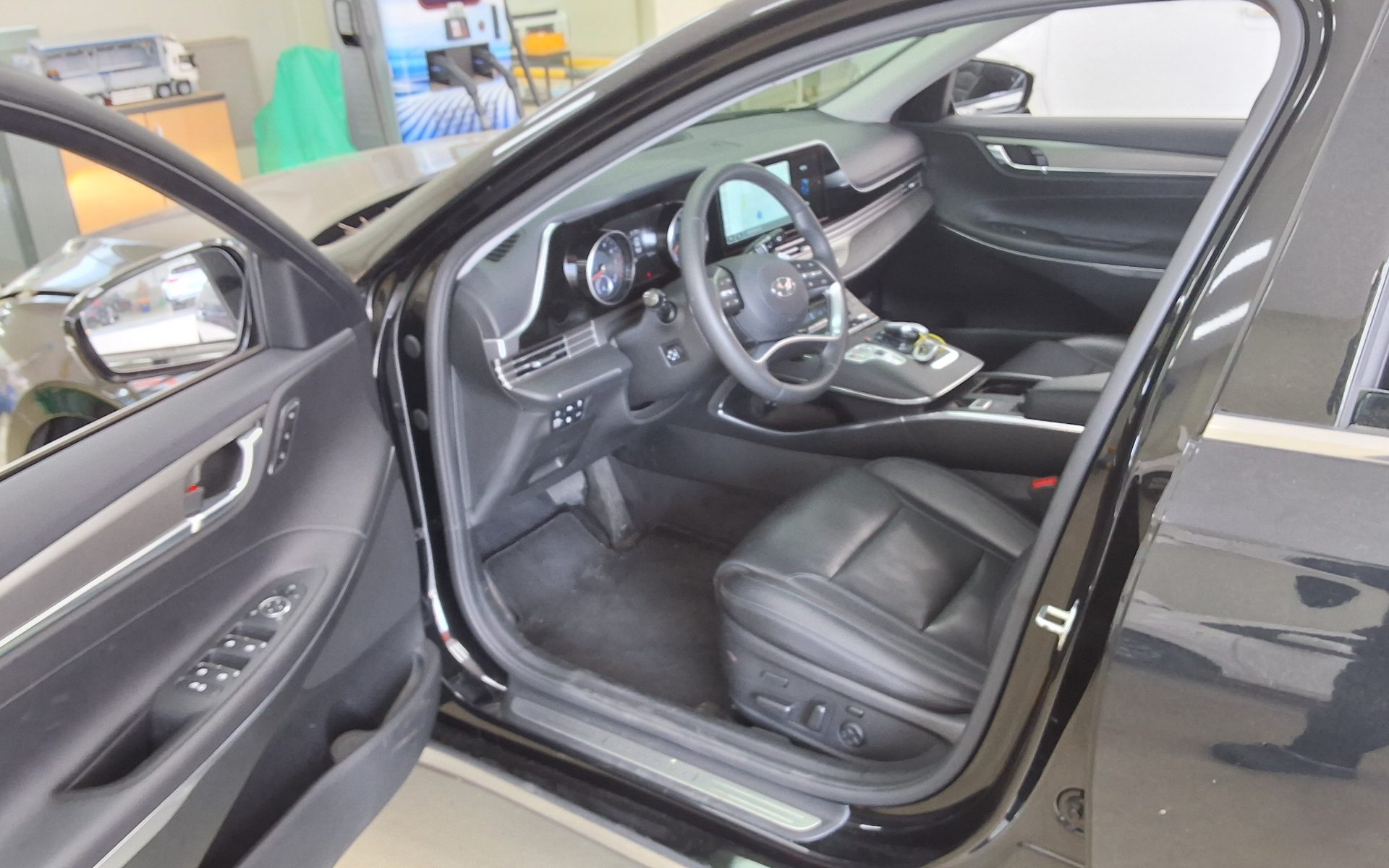 2022 - hyundai grandeur