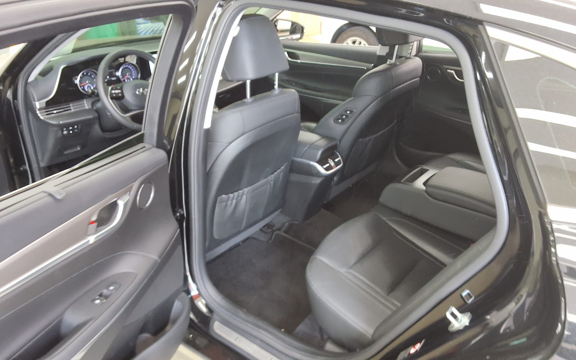2022 - hyundai grandeur