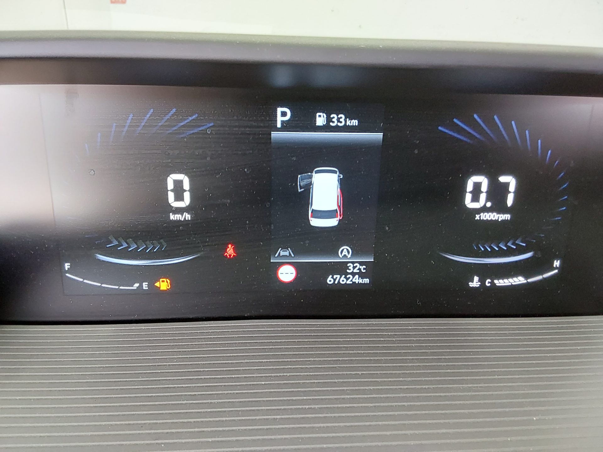 2022 - hyundai staria