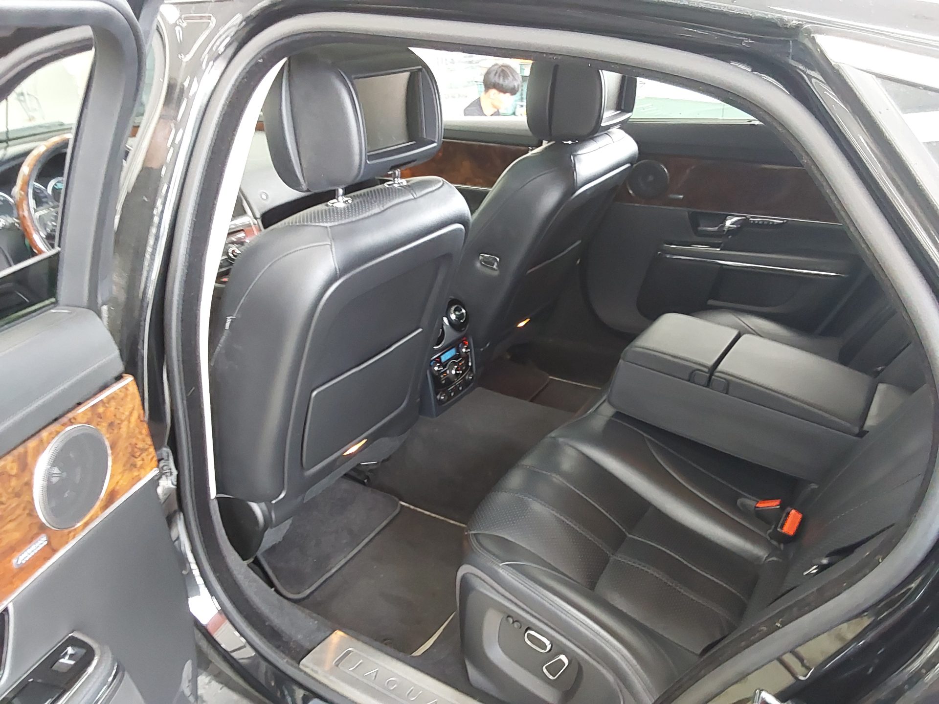 2013 - jaguar xj