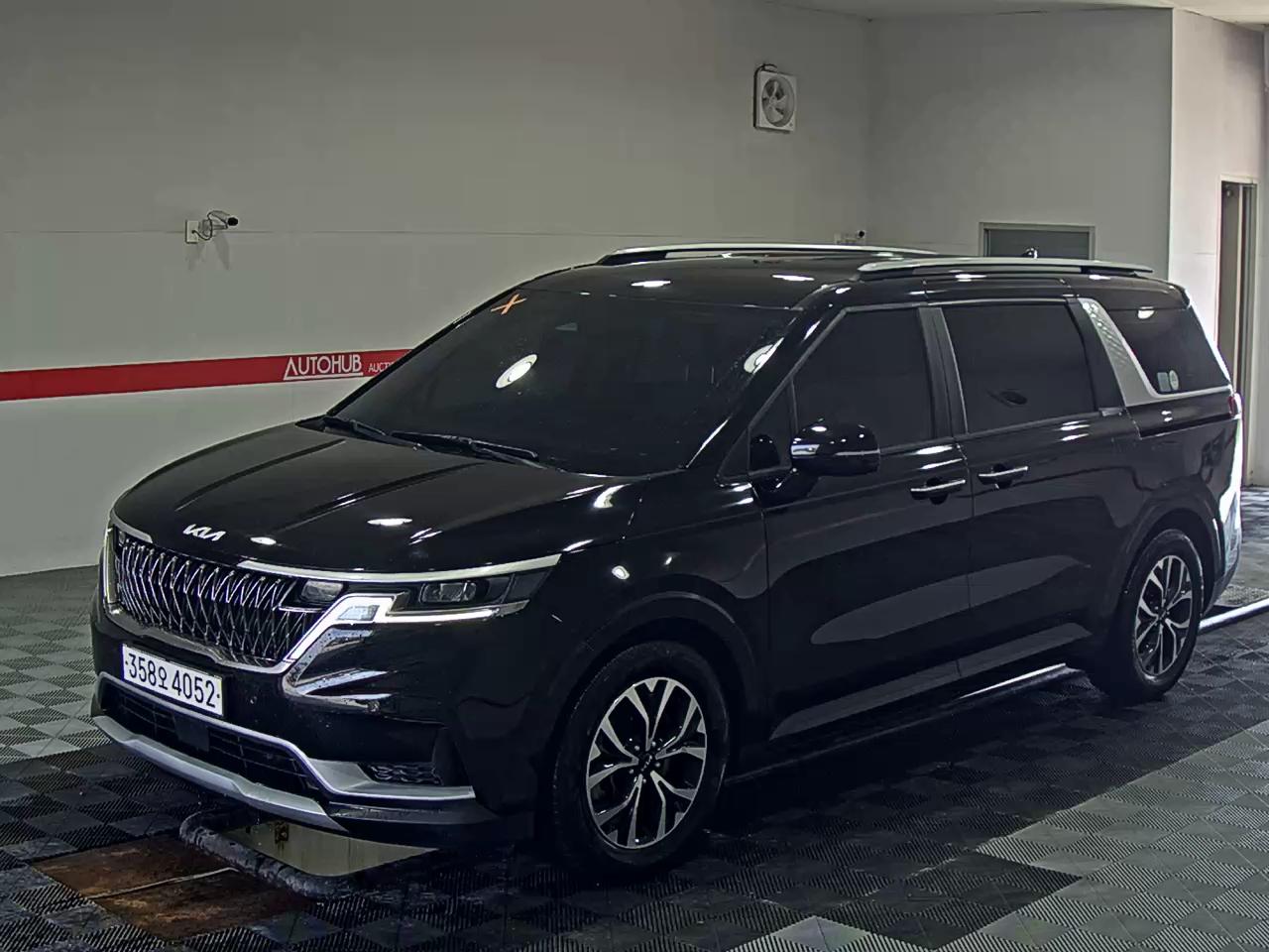 2023 - kia carnival